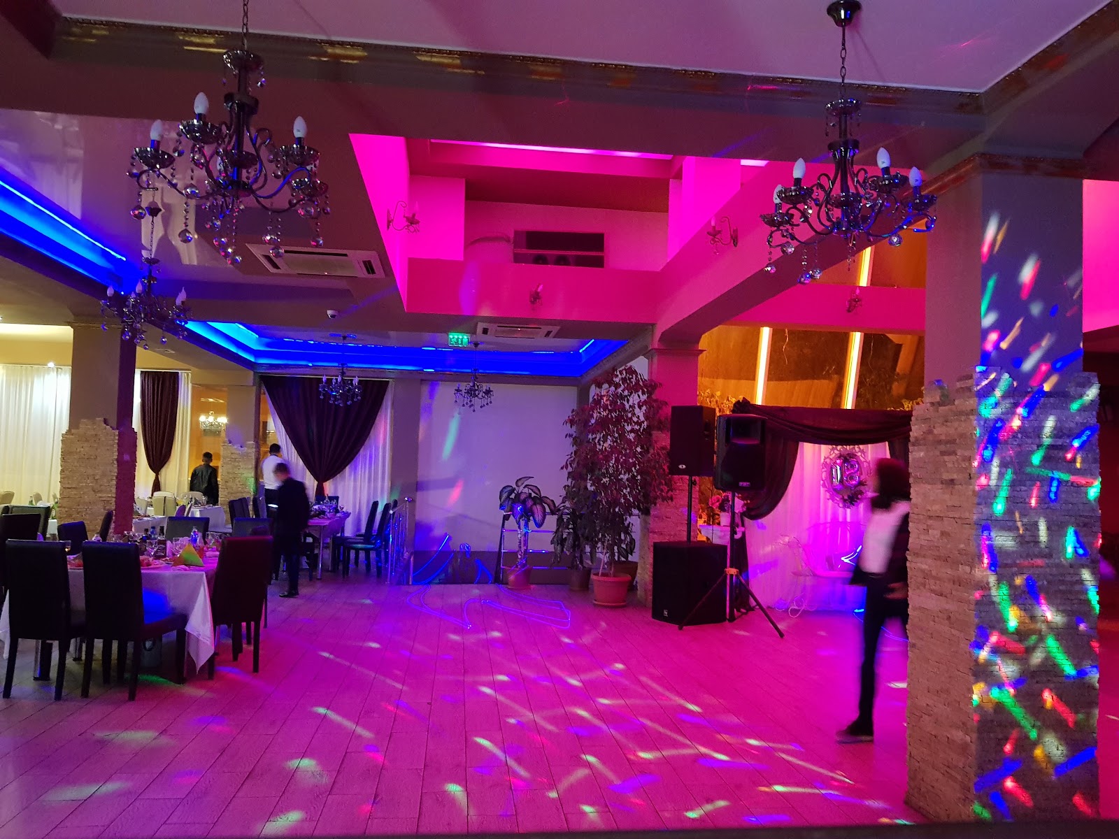 Mara Restaurant & Events
