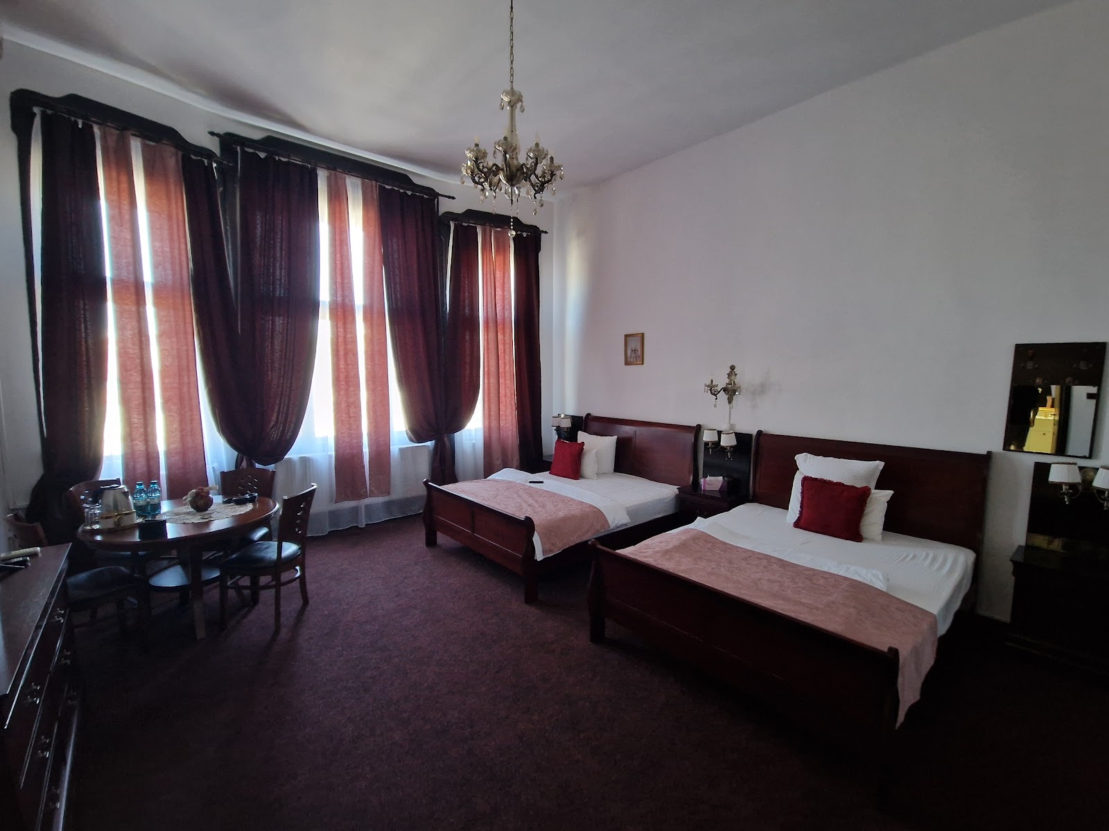 HOTEL CORVINIANA
