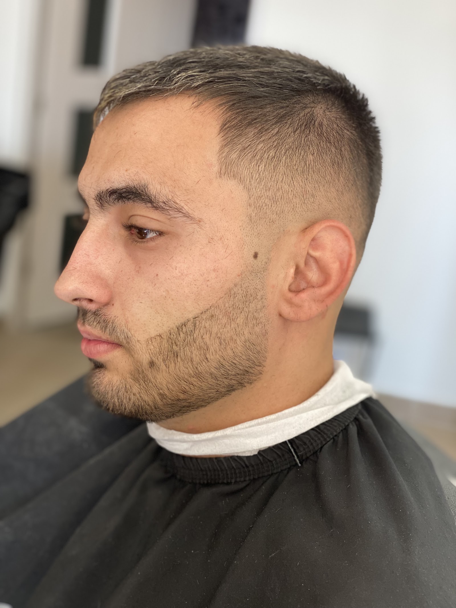 Dinu Barber