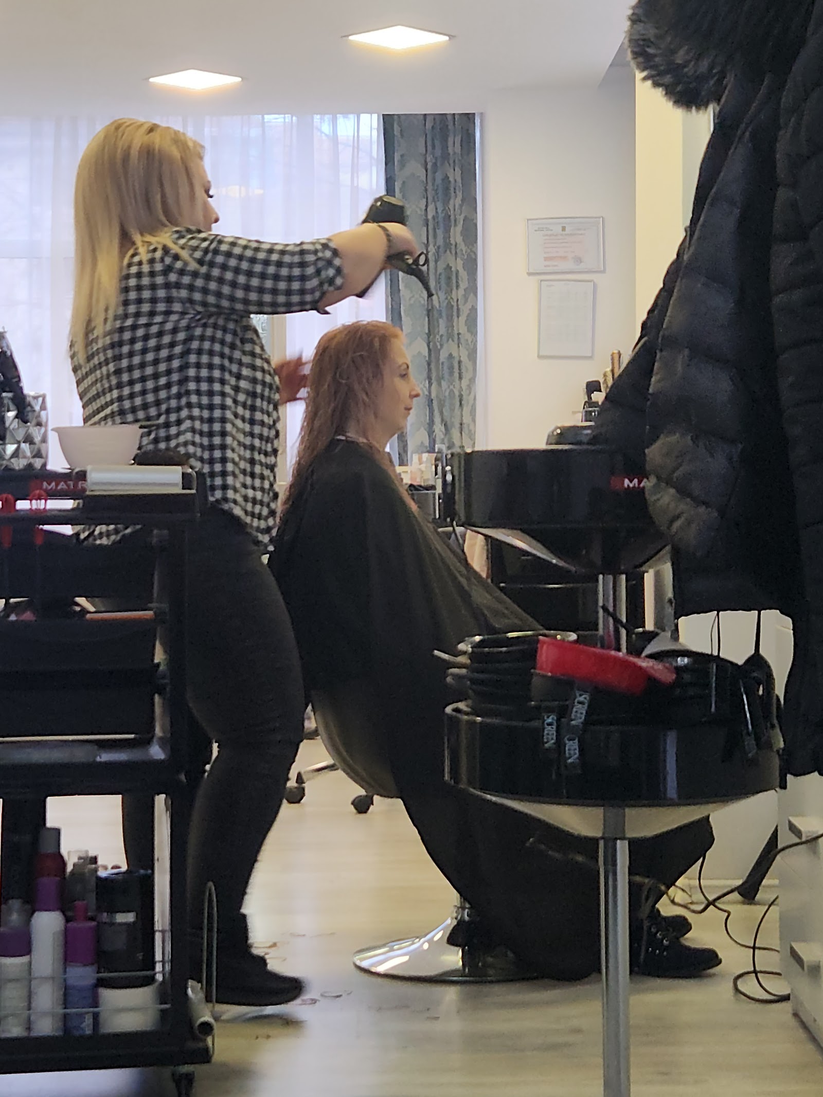 AvantgarDe Academy of Beauty