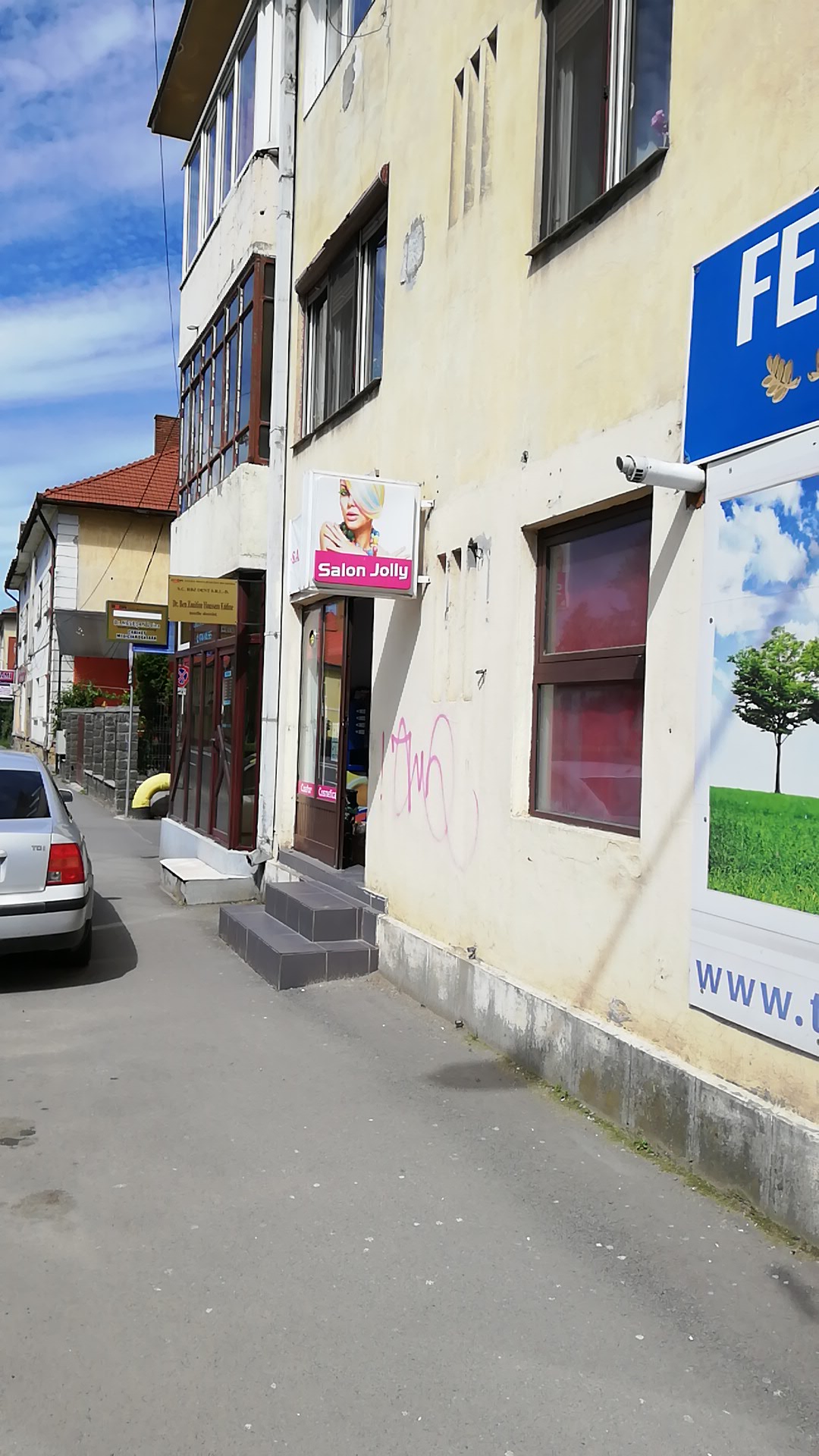 Salon Jolly