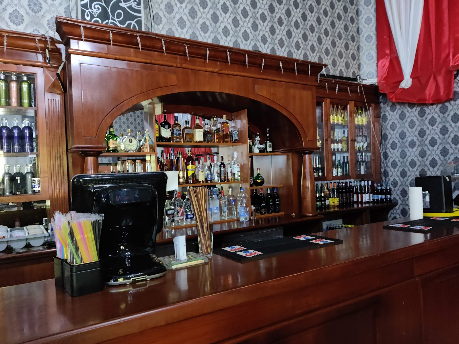 Follies Club Restaurant