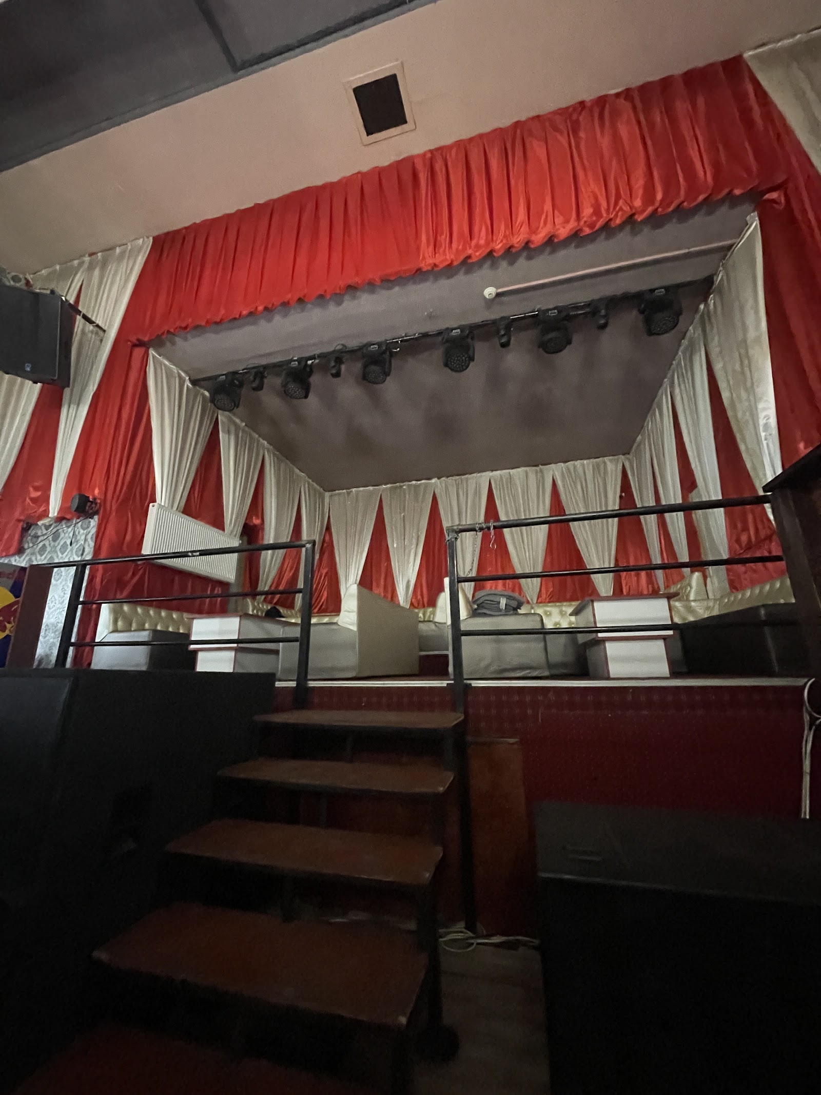 Follies Club Restaurant