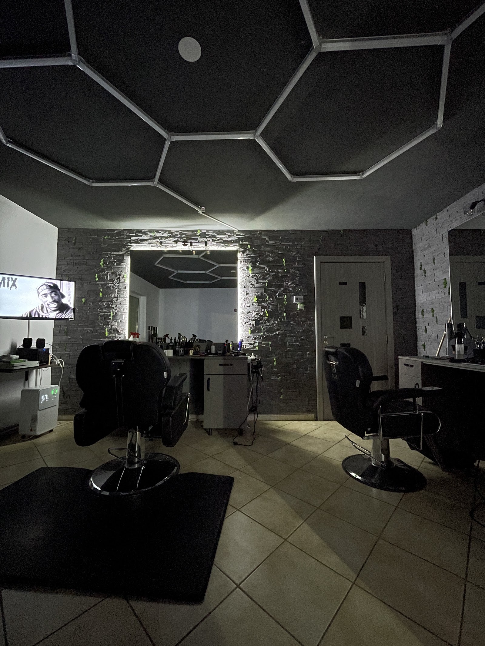 DAti Barber shop