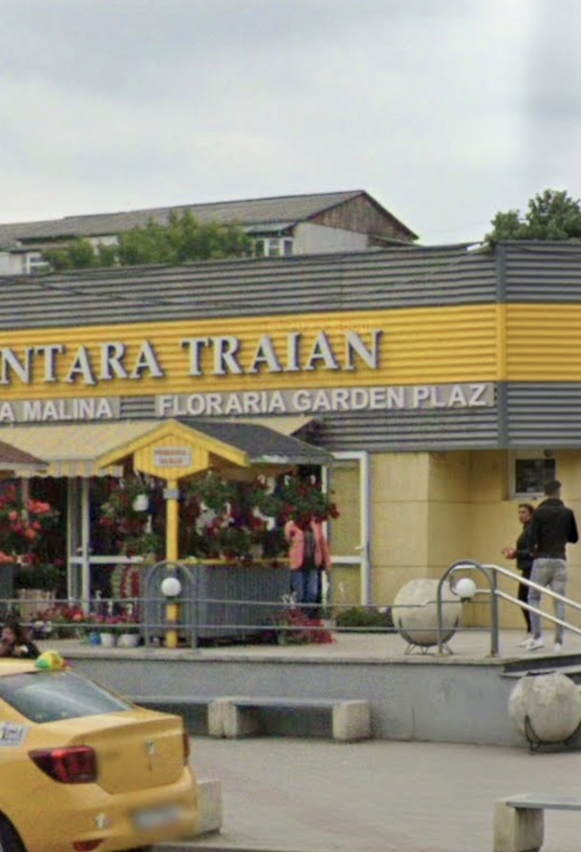 Floraria GardenPlaz Piata Traian
