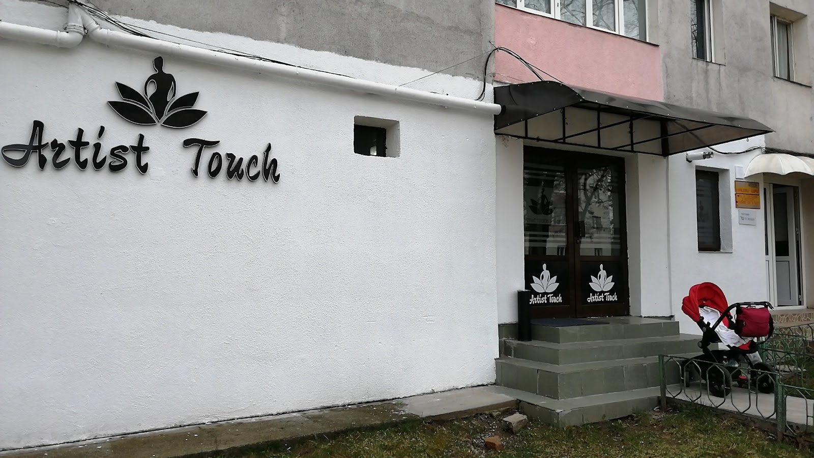 ARTIST TOUCH SALON