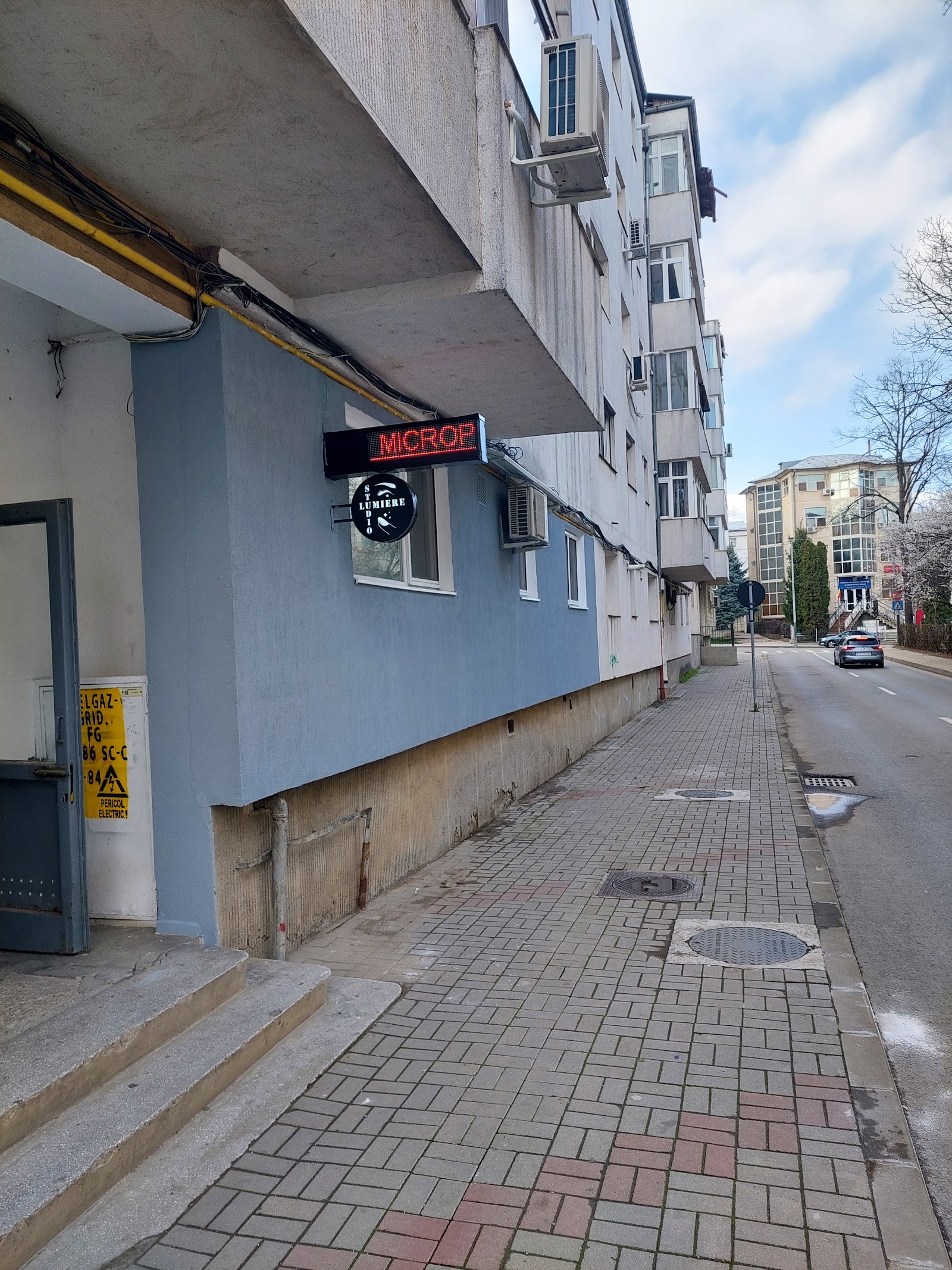 LUMIERE STUDIO / Salon Centru Vaslui