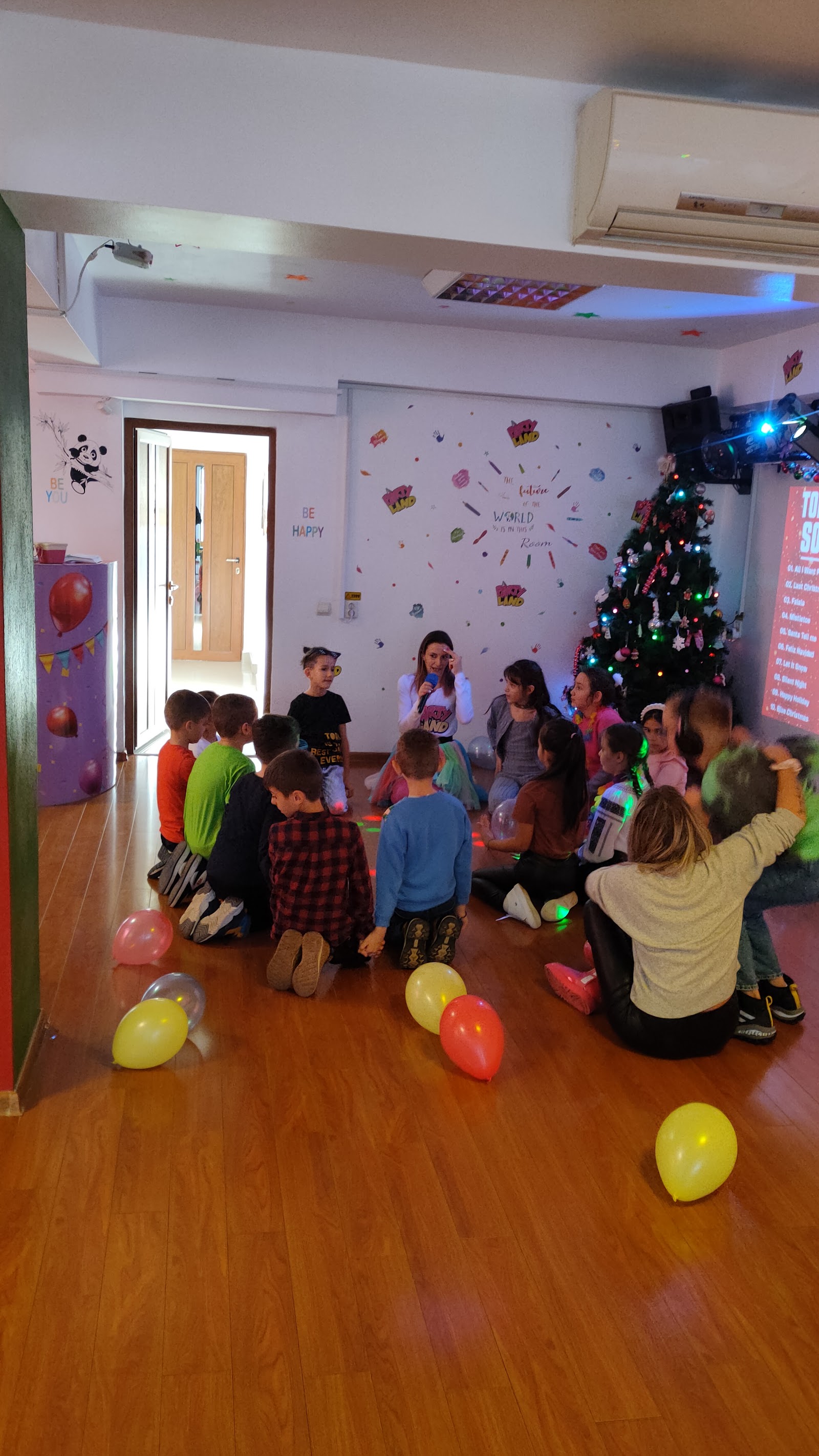 Party Land Vaslui