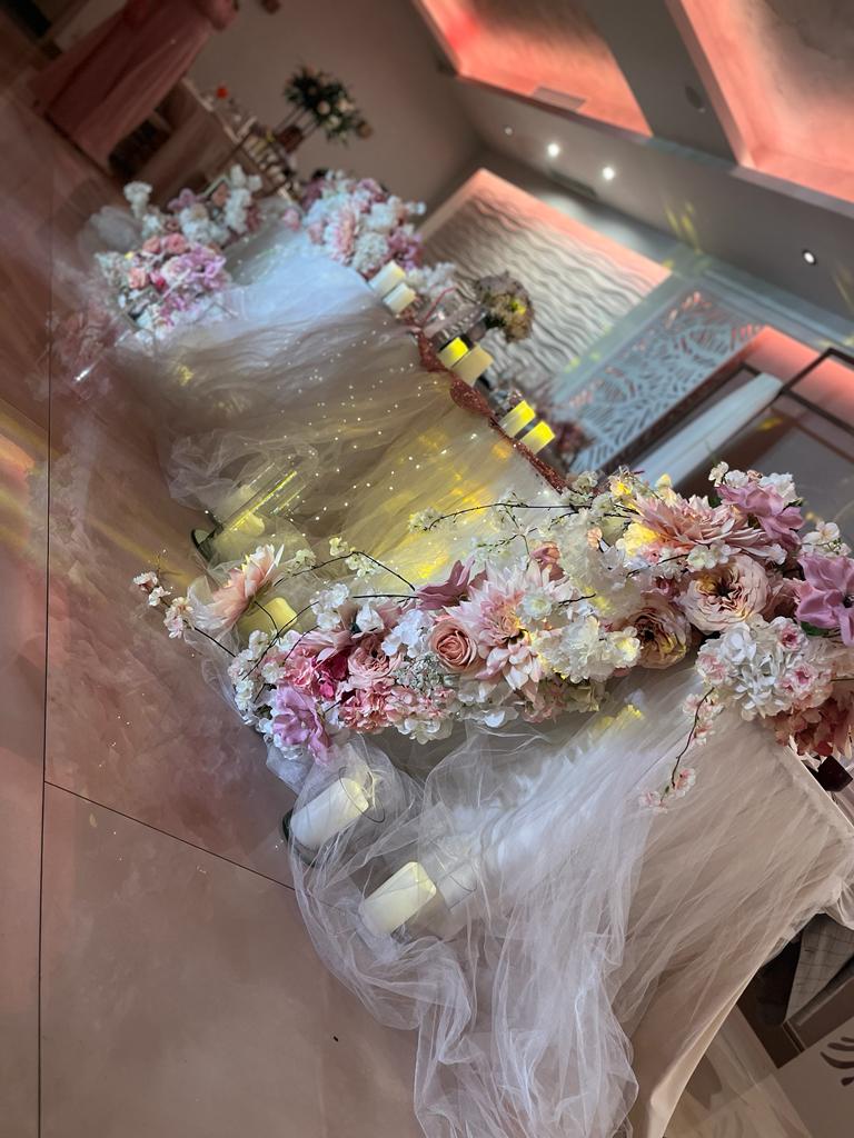 Extravaganza Full Service