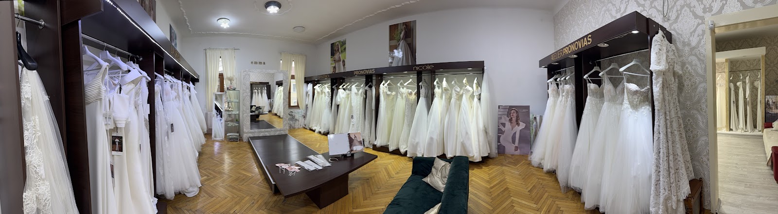Salon Emma - Pronovias & Alexander