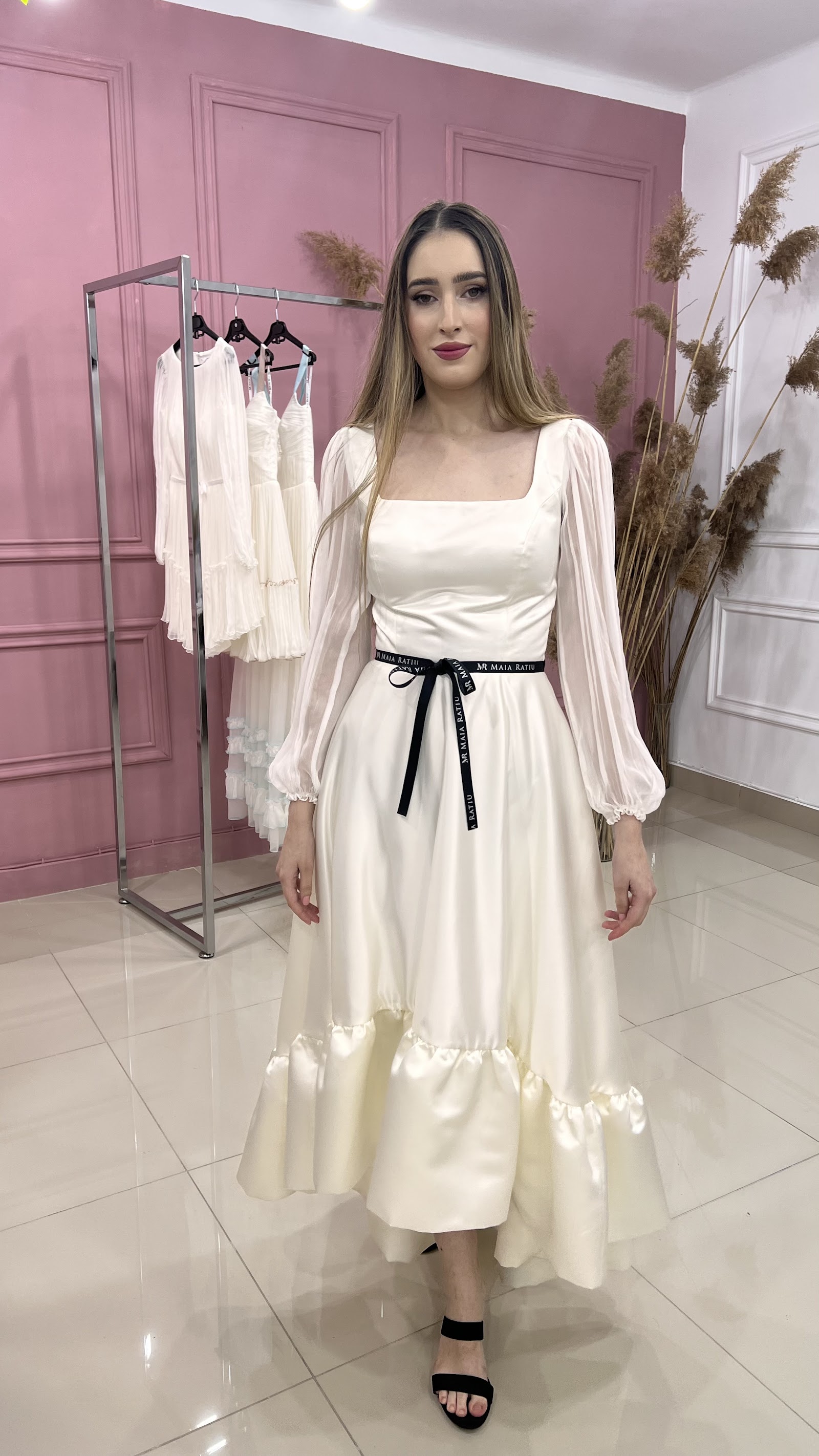 Maia Rațiu Designer Vestimentar Rochii mireasa
