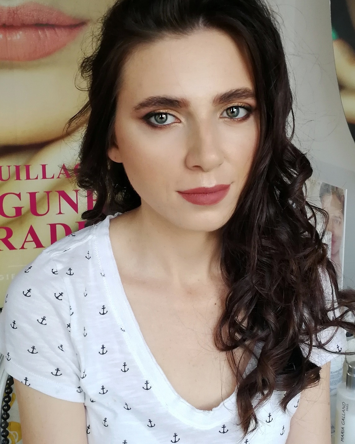 Olivia Oana Make-Up Artist & Cosmetics
