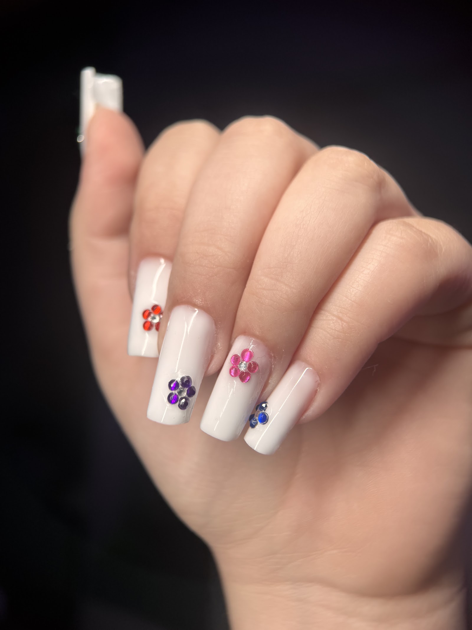 FLOSSY STUDIO - Barber and Nails