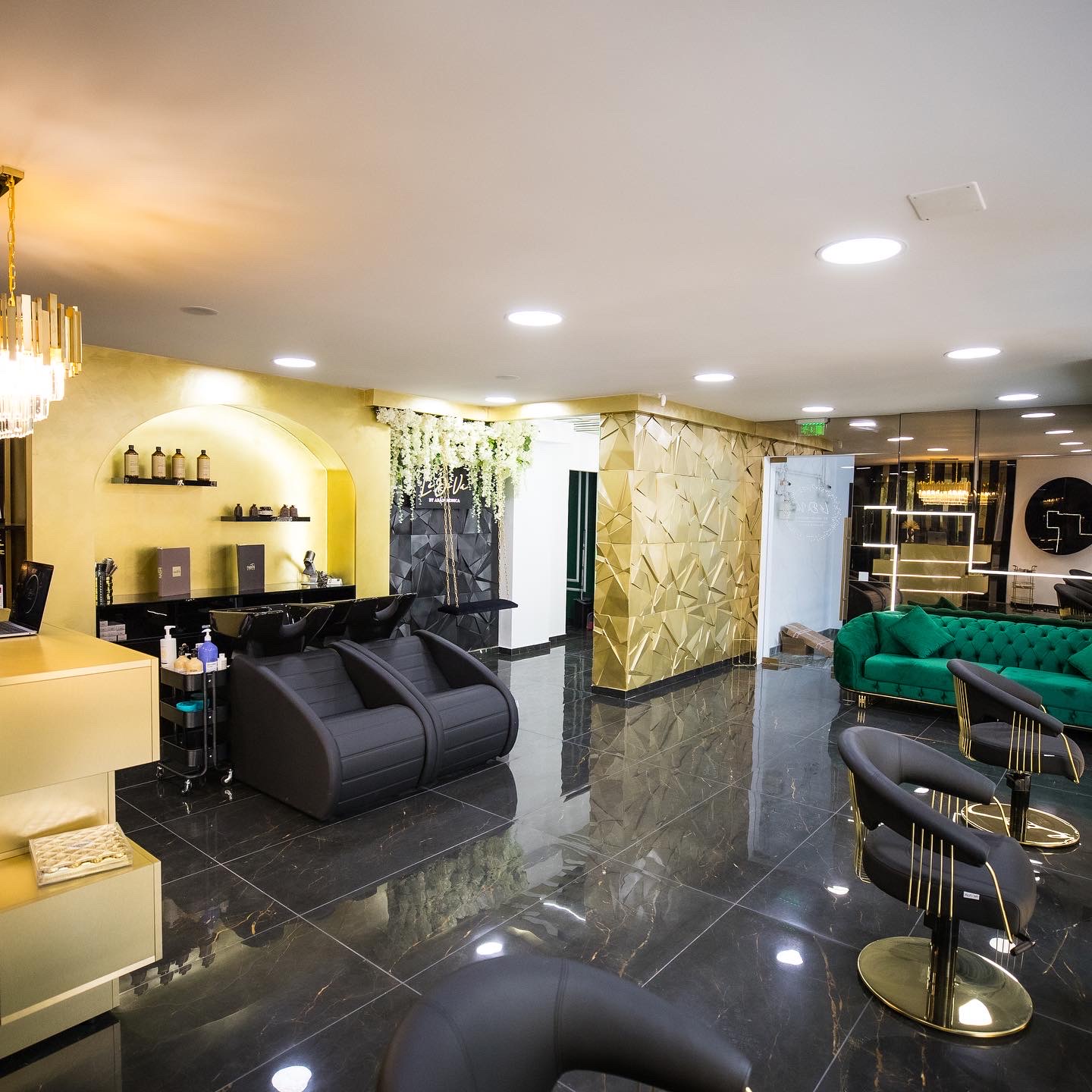 MONIR Salon by Aradi Monica