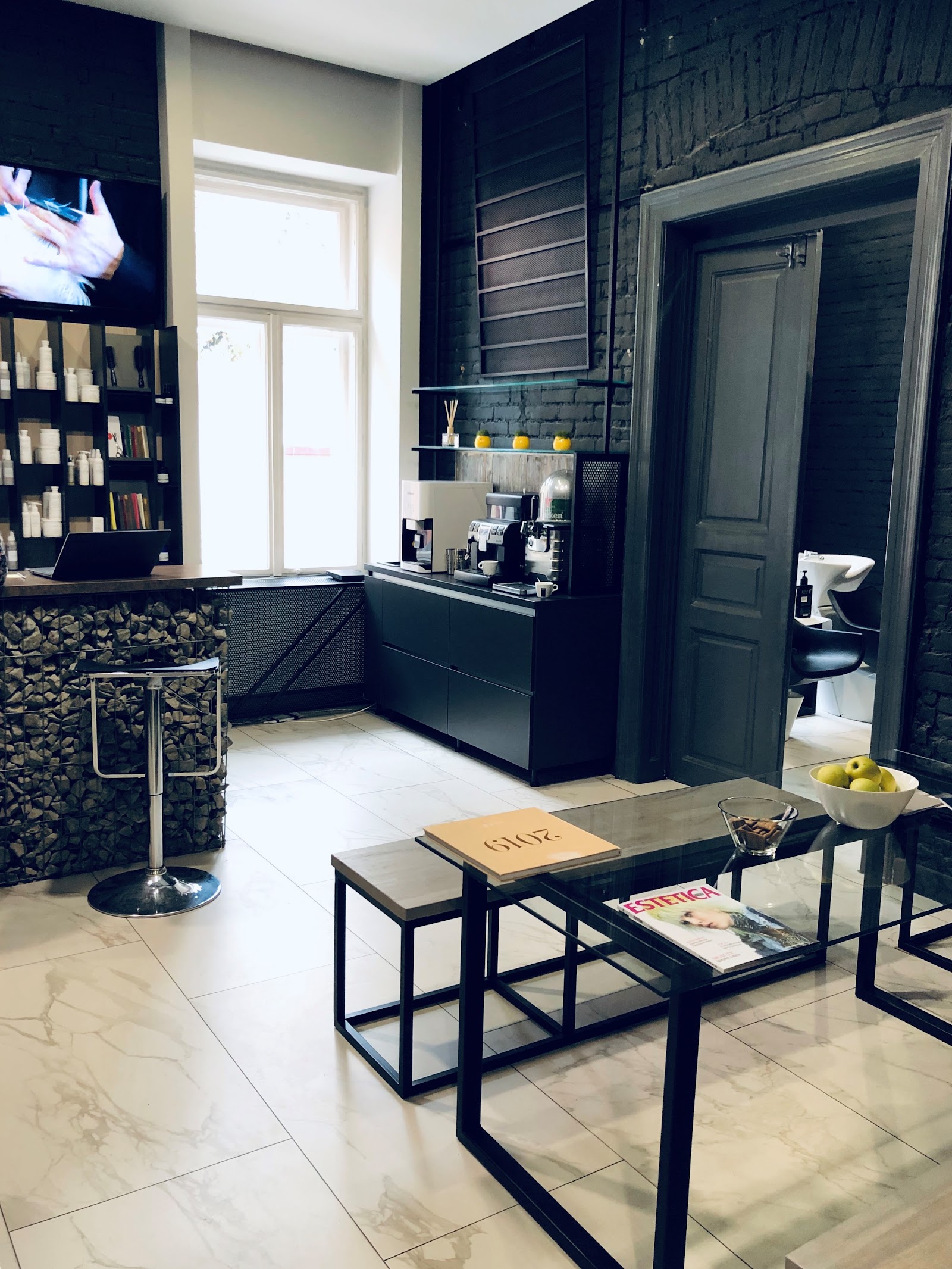 Pop Salon