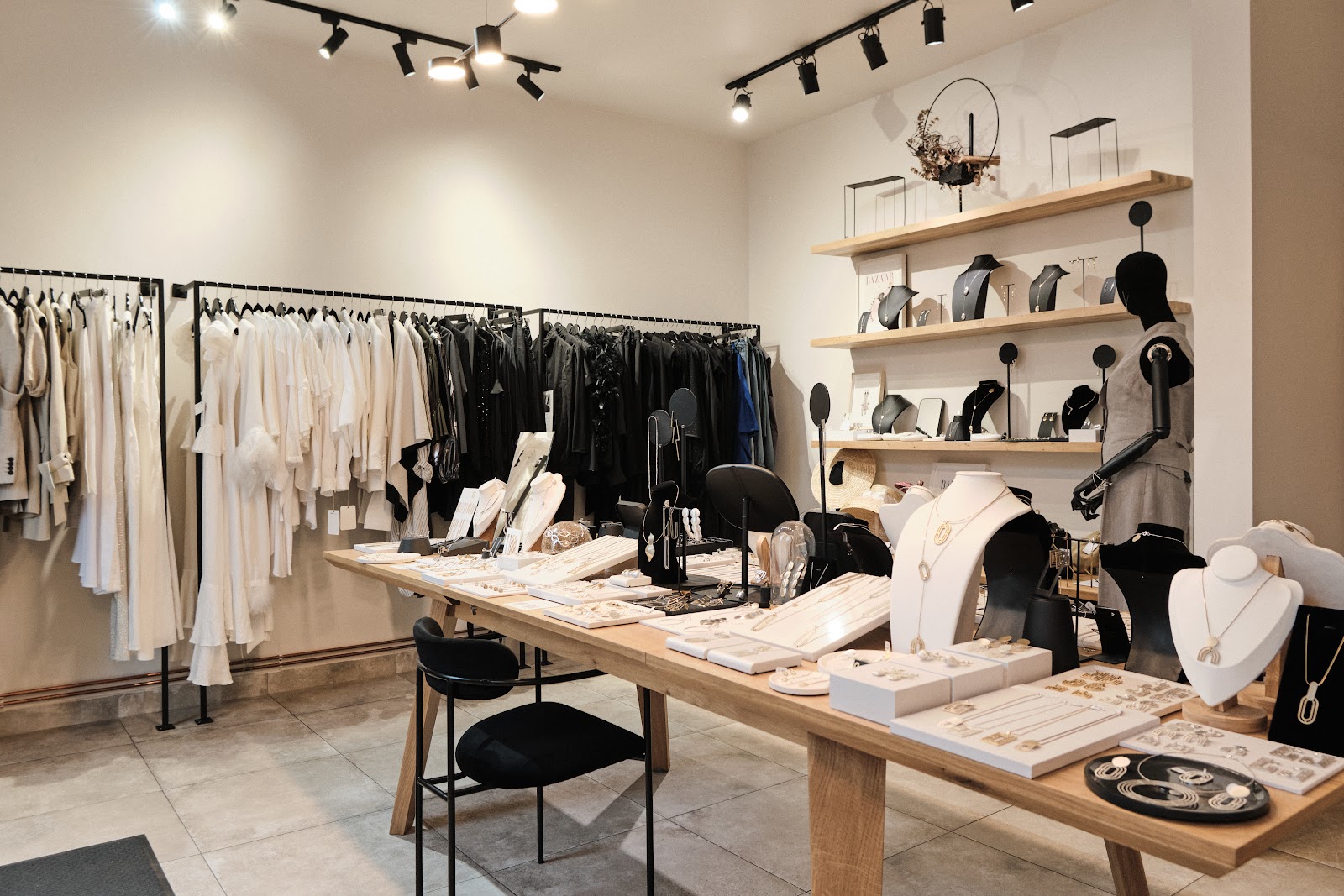MONOM_the concept store