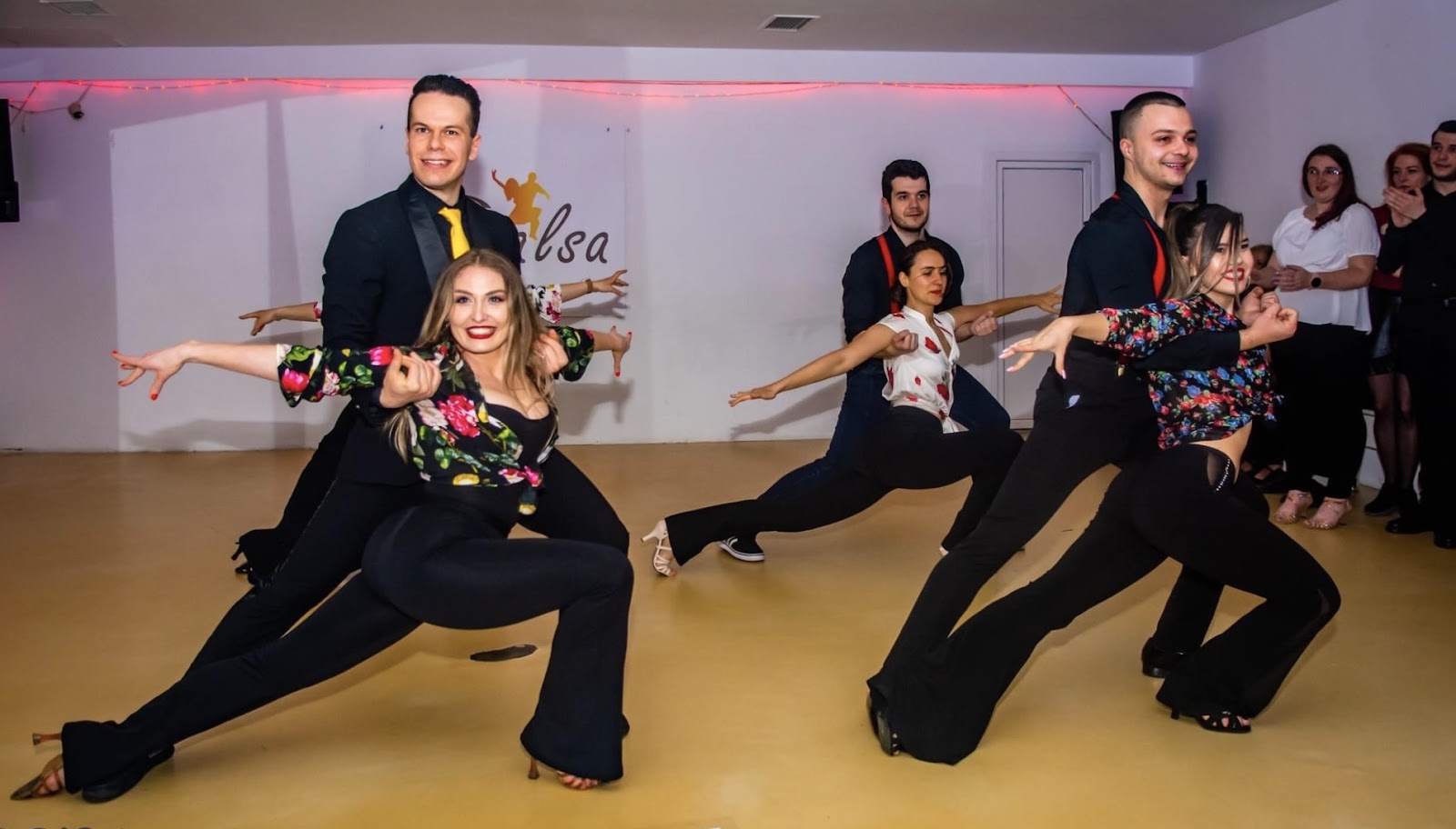 Caliente Dance Studio