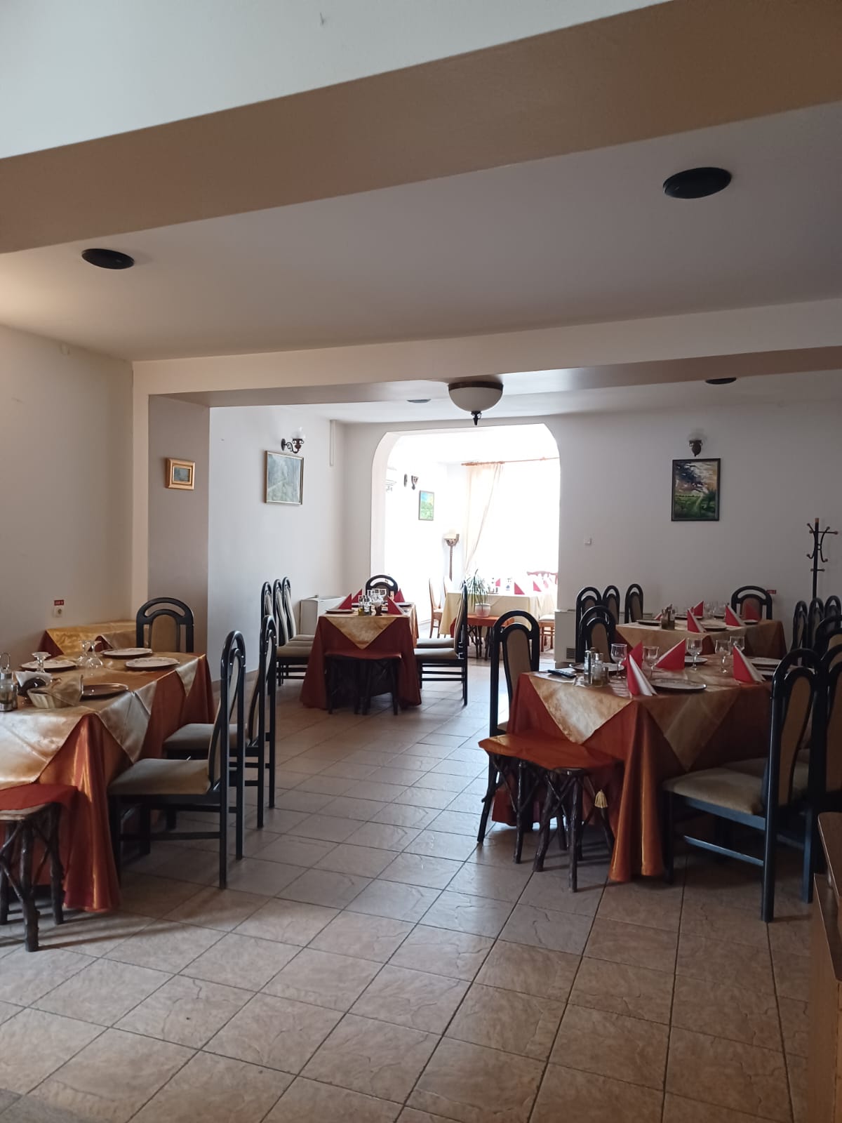 RESTAURANT BRIANA