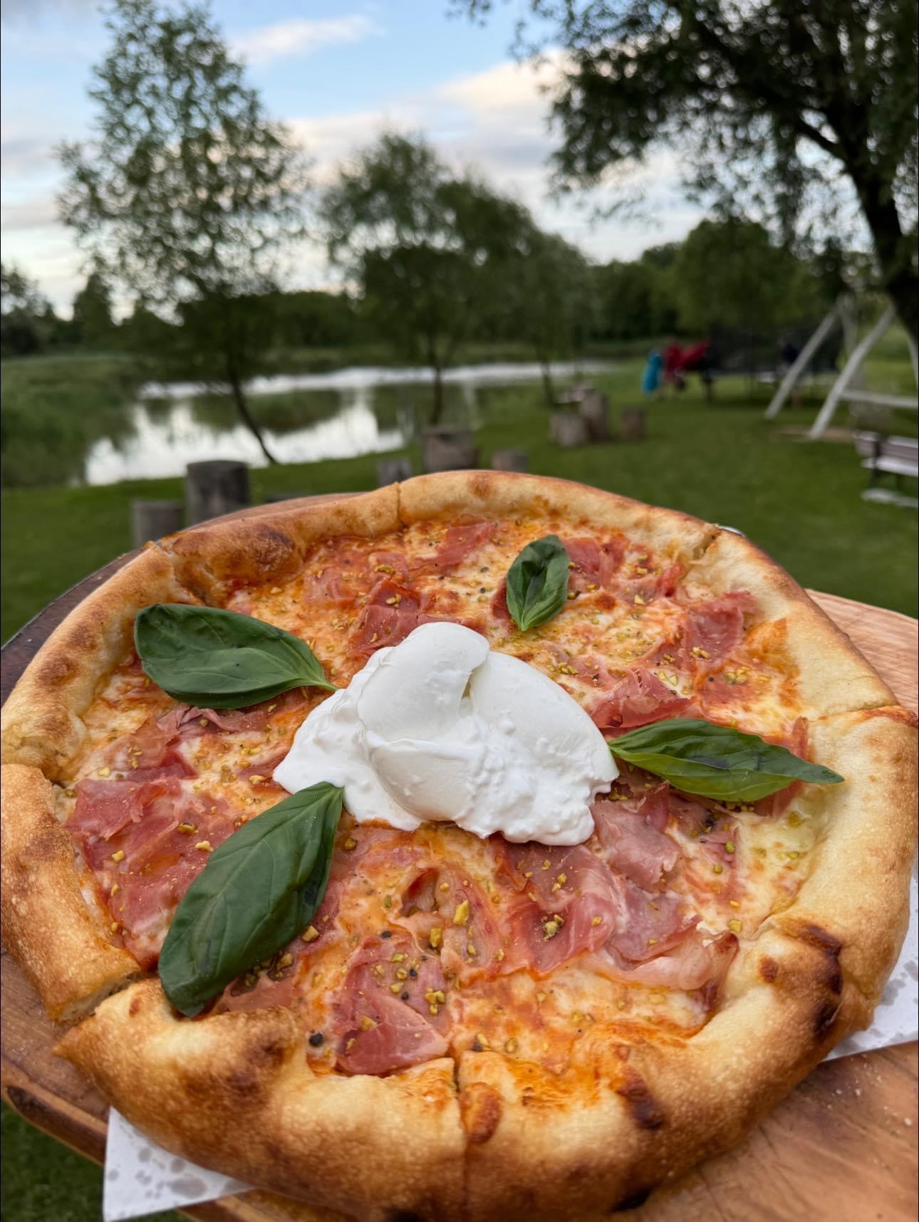 Restaurant Lake House