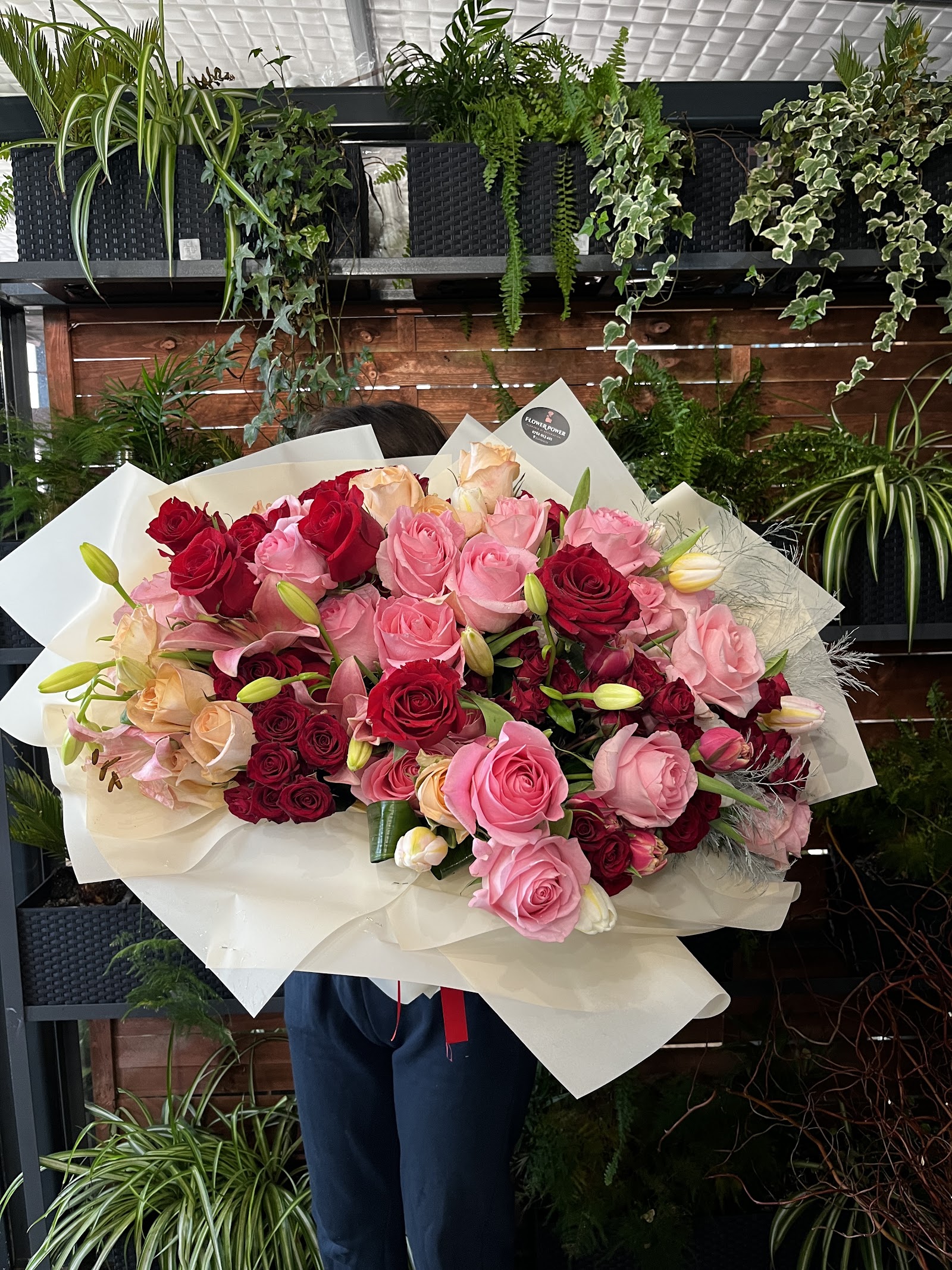 Floraria Flower Power - Buchete si Aranjamente Florale -NON STOP