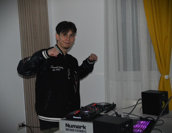 DJ DEY_ULL