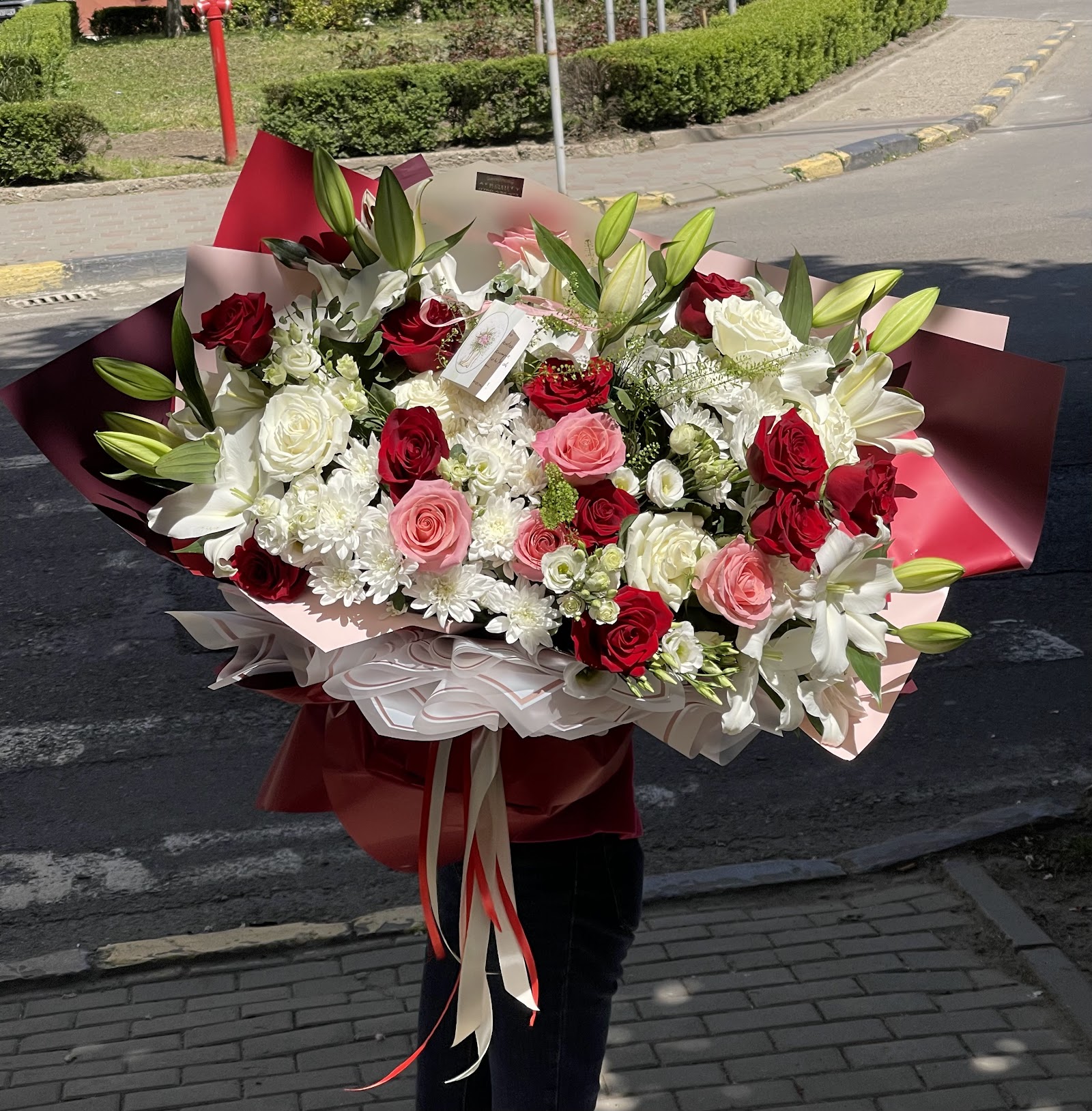 Afrodity Flowers - Florarie Tecuci cu Livrare