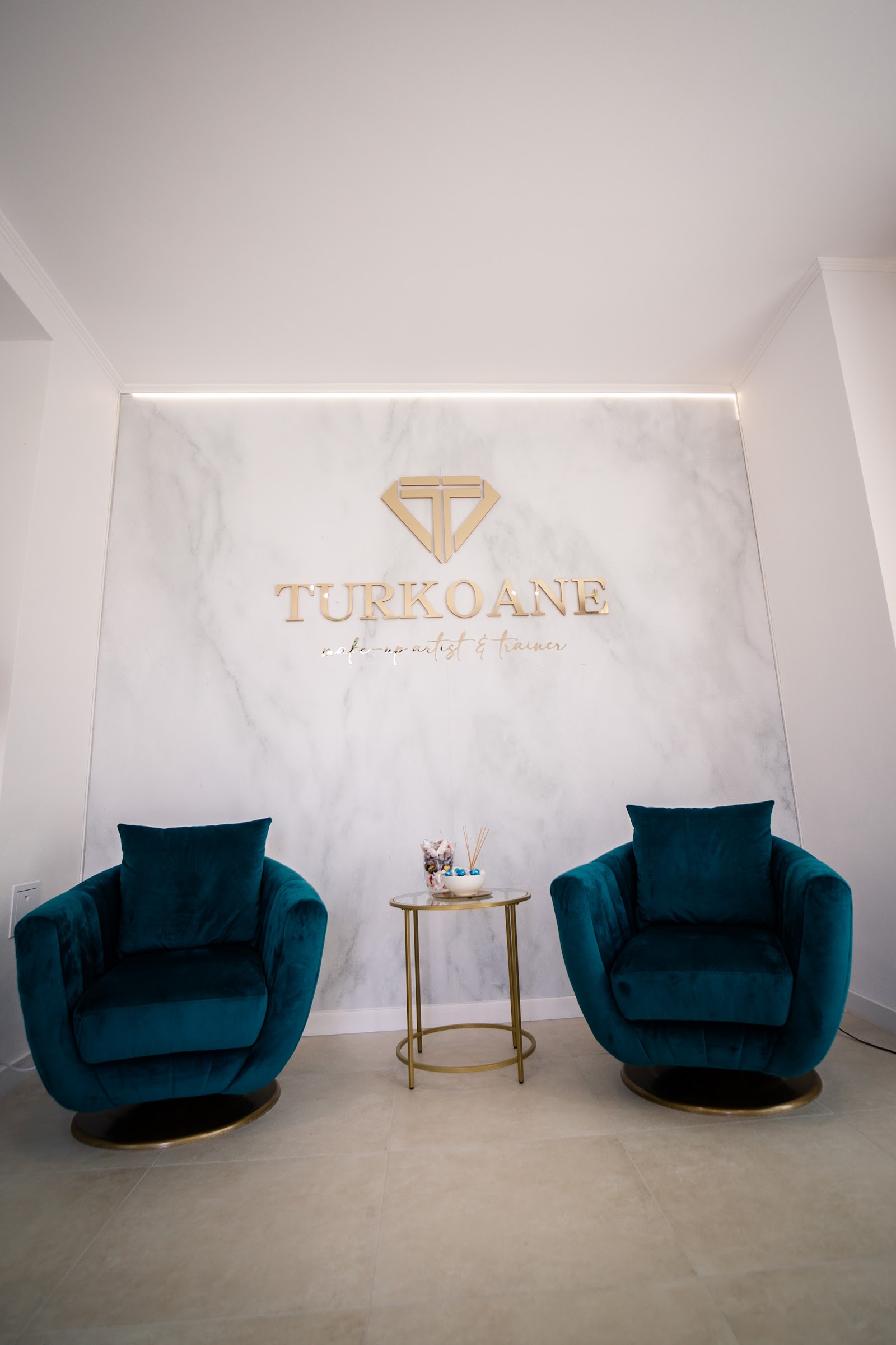 Turkoane Alexandra Make-up Artist
