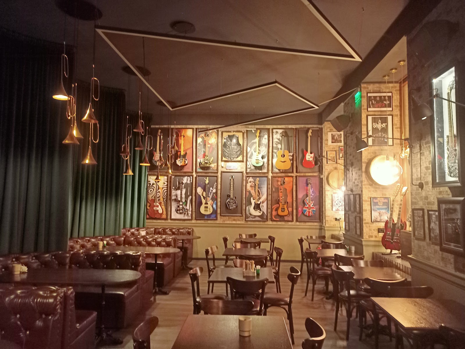 Stage Pub
