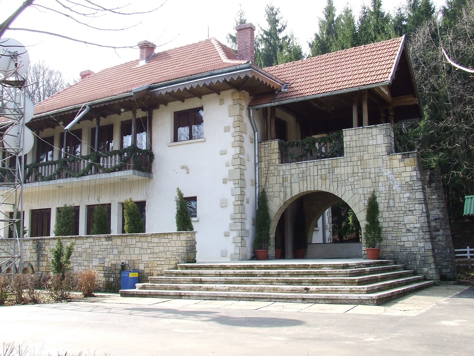 Cabana Poieni