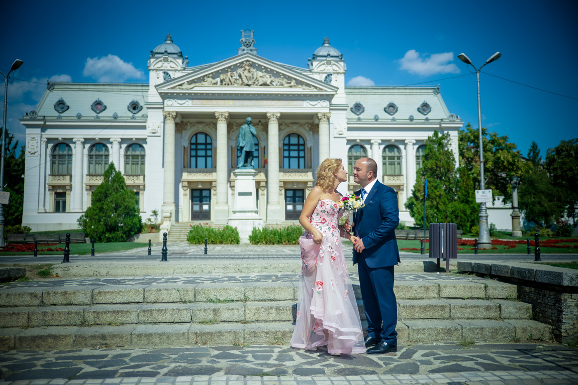 Luxmariaj
