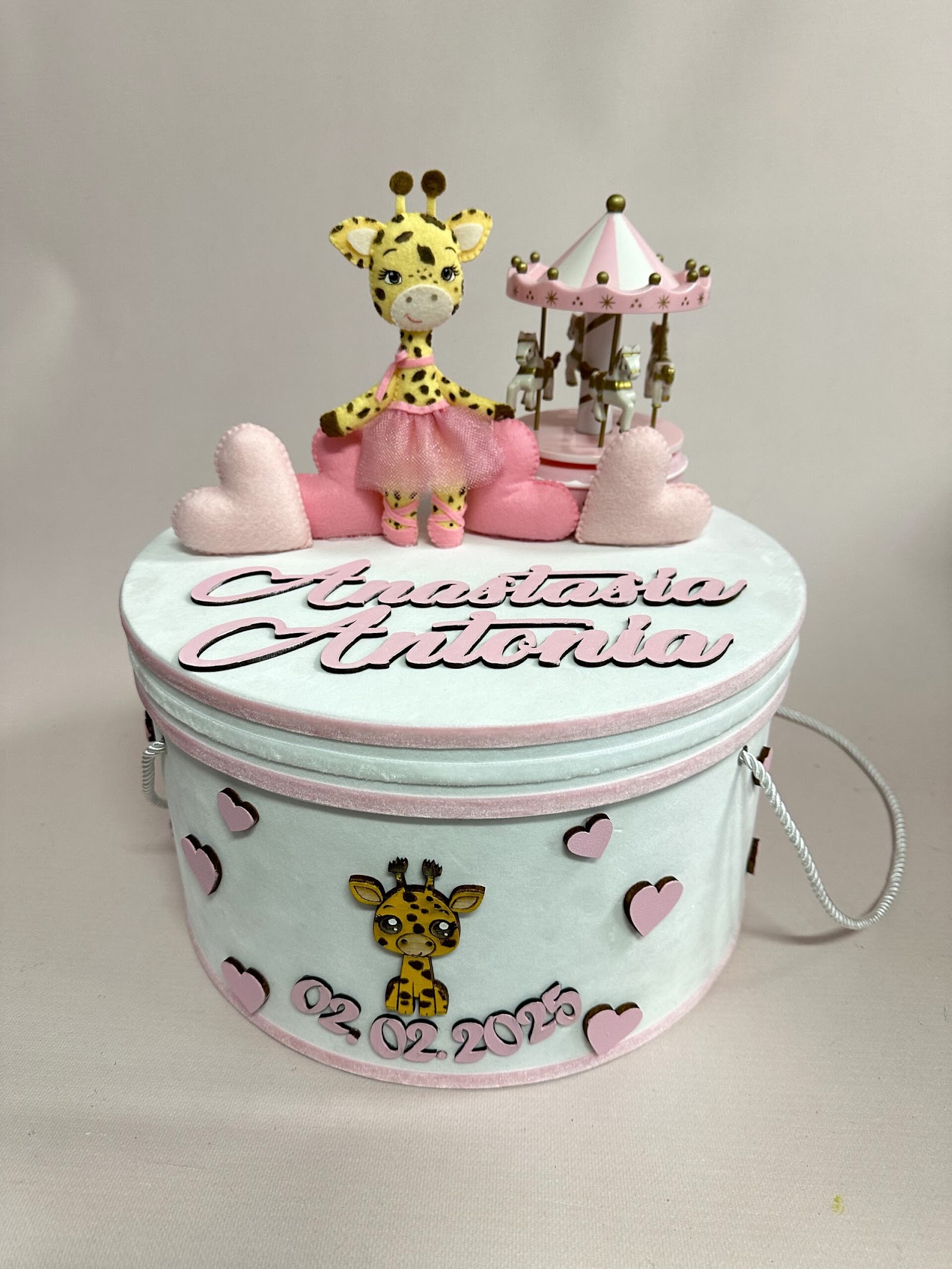 Atelier Eveline - Trusouri de Botez, Lumanari de Botez, Cadouri Personalizate, Papusi si Rucsacele