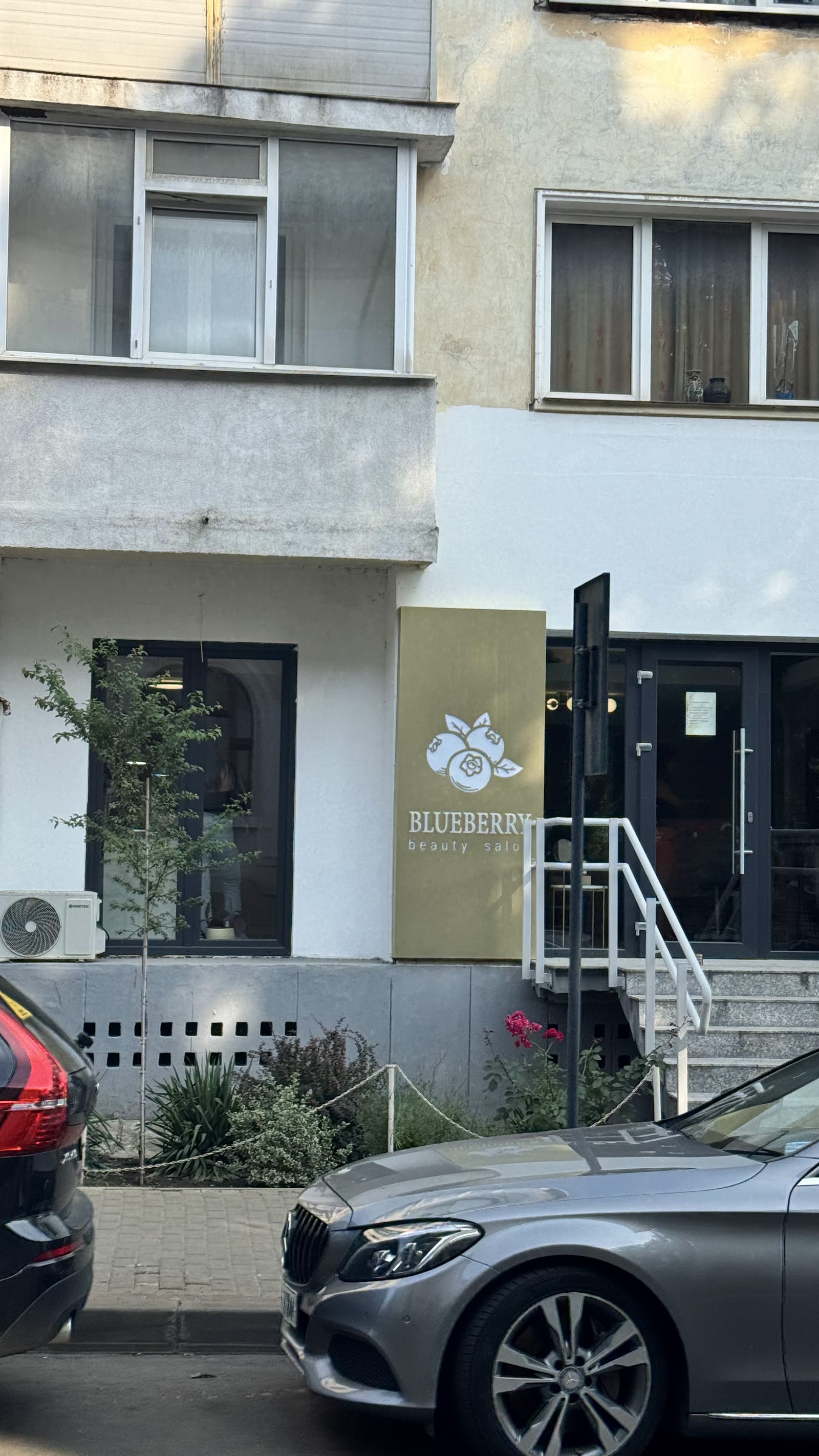 Blueberry Beauty Salon