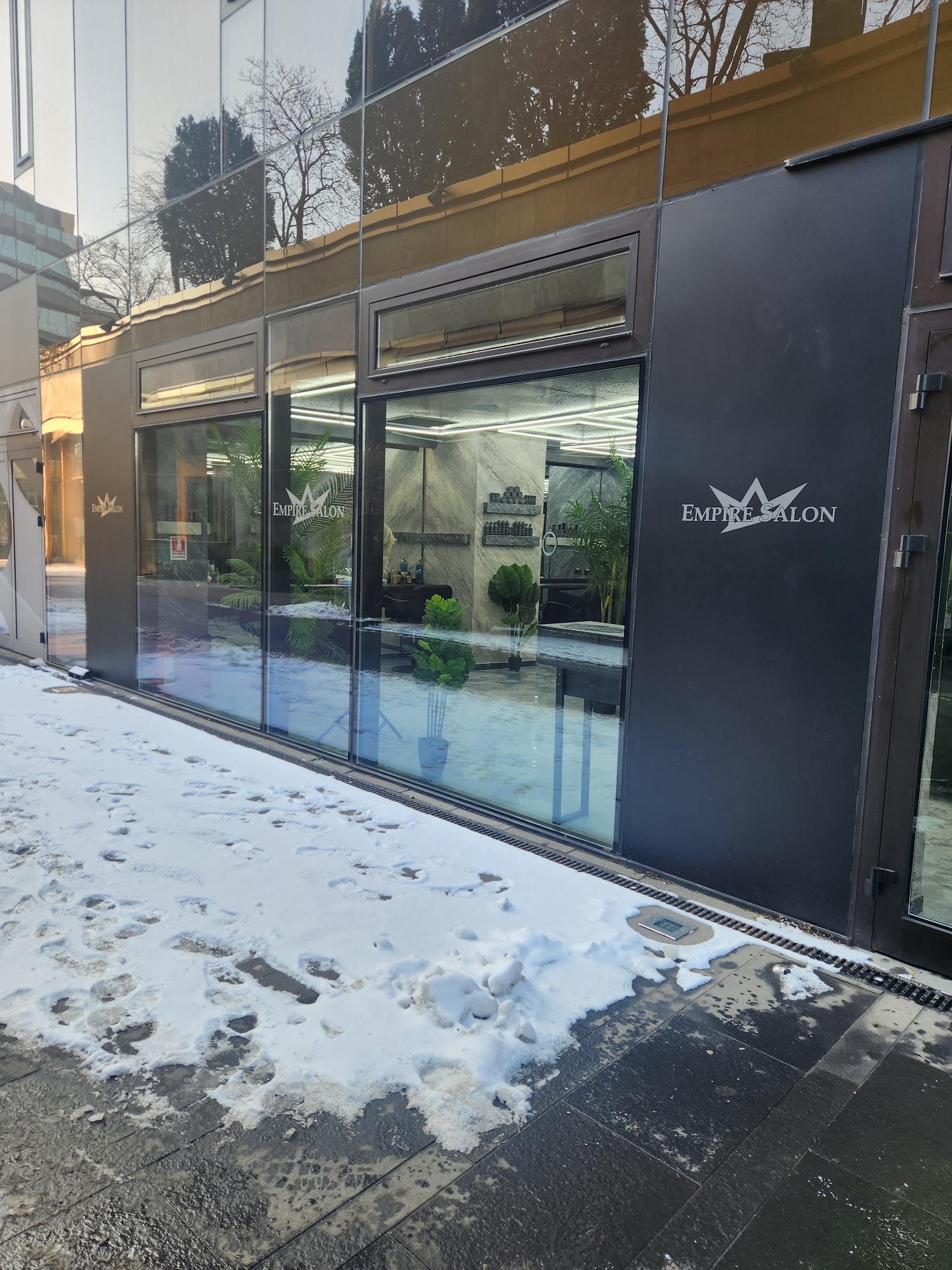 Empire Salon Iasi