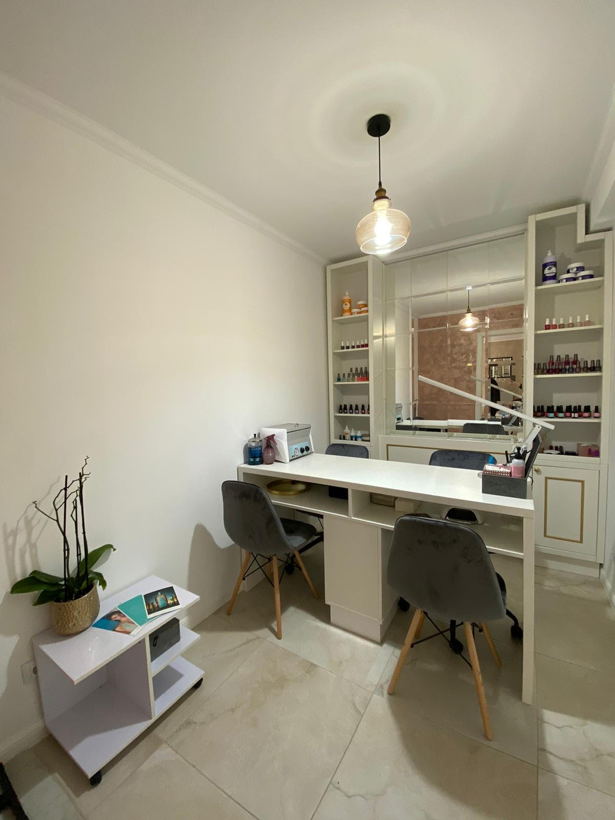 Swan Beauty Studio