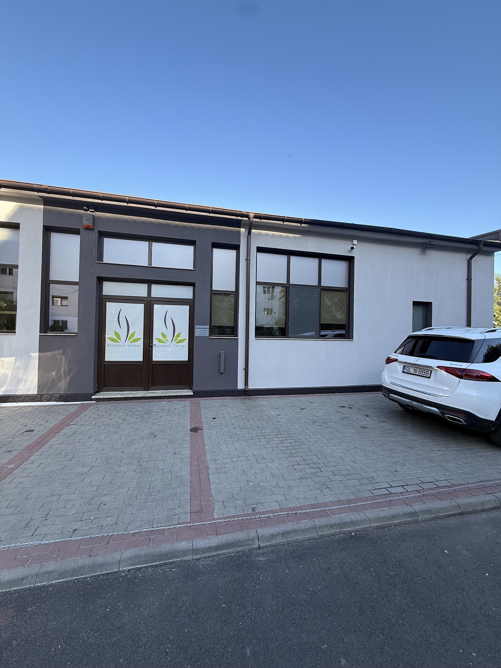 Esthetic Center