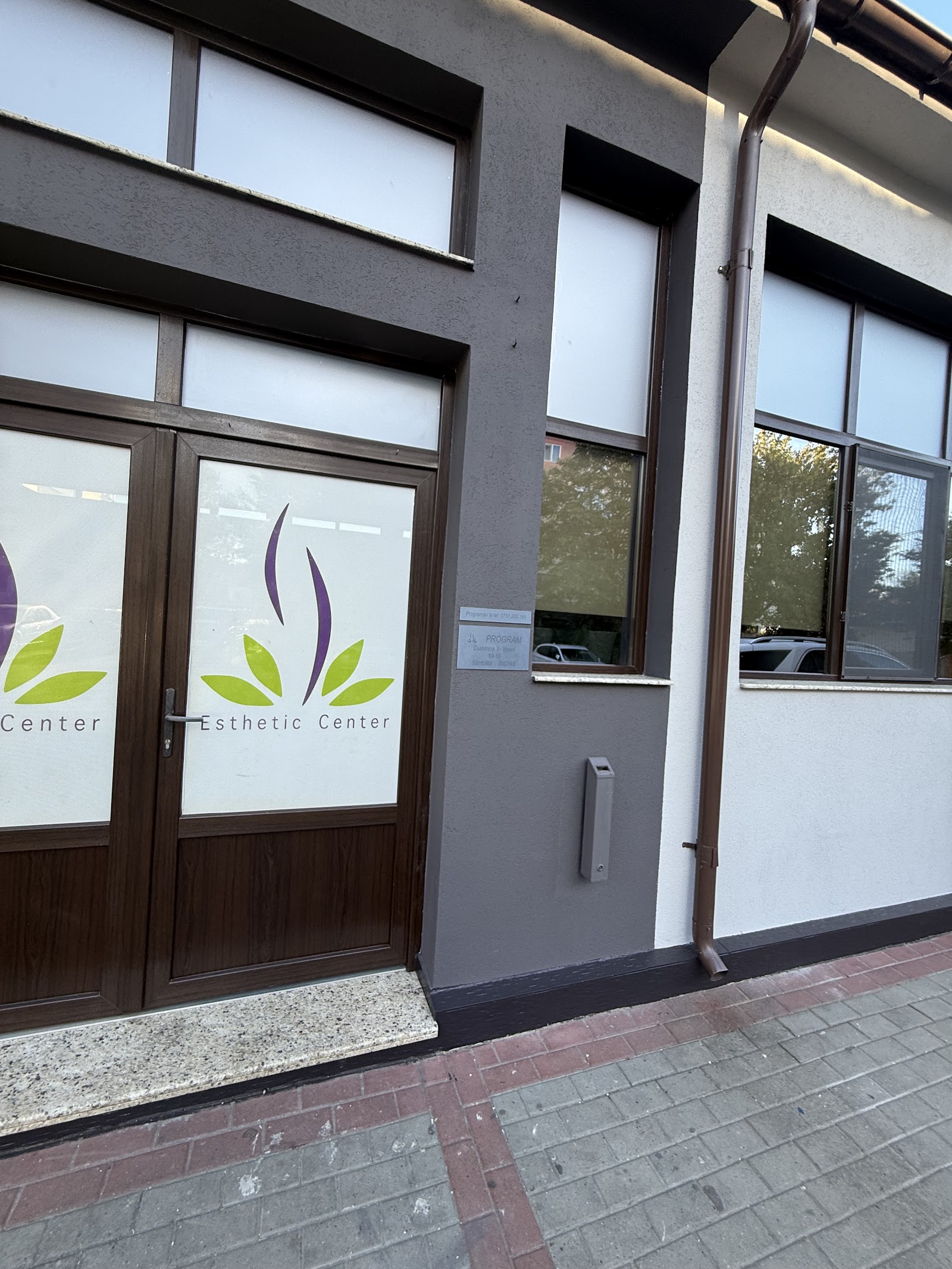 Esthetic Center