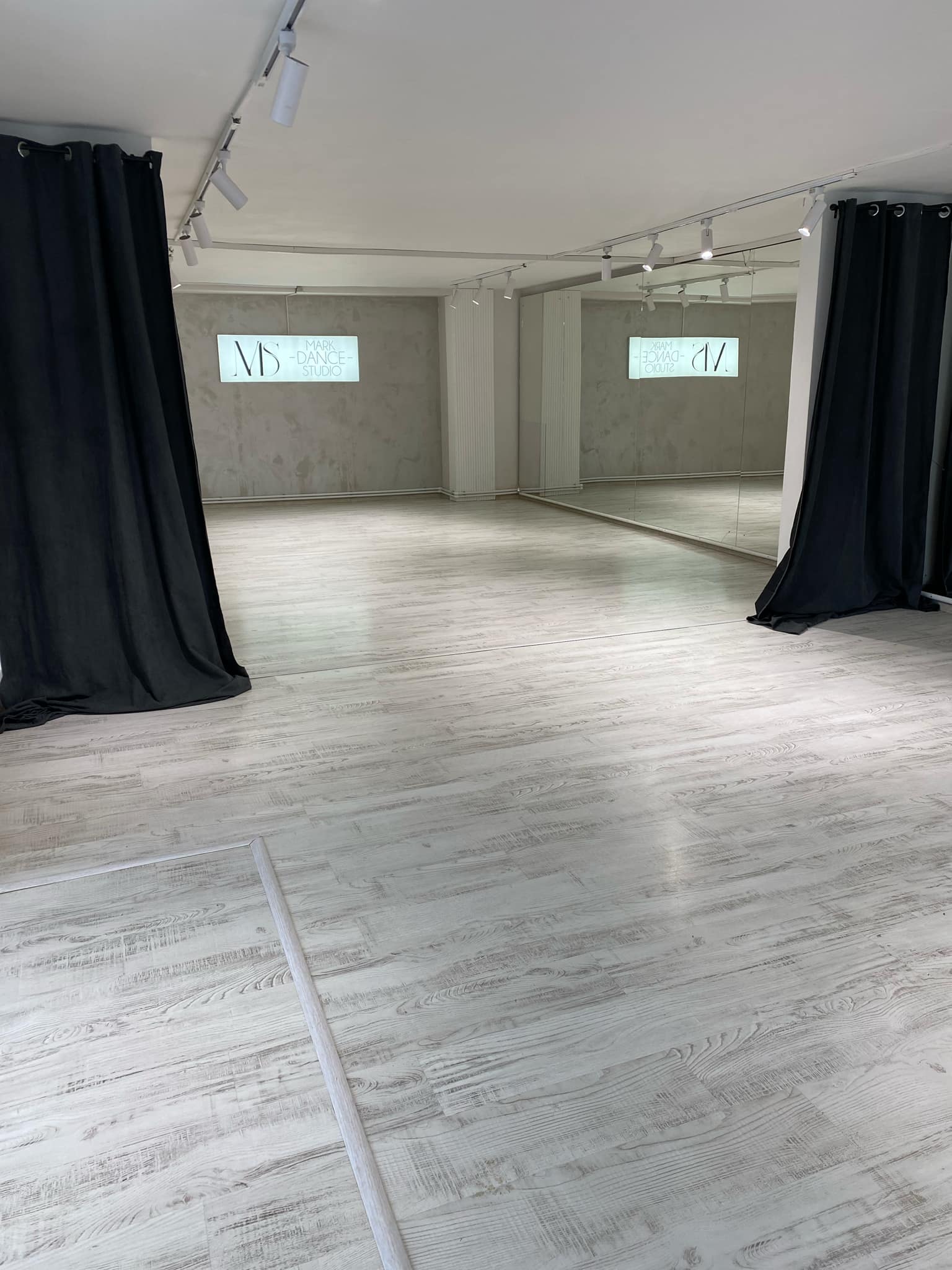 Mark Dance Studio