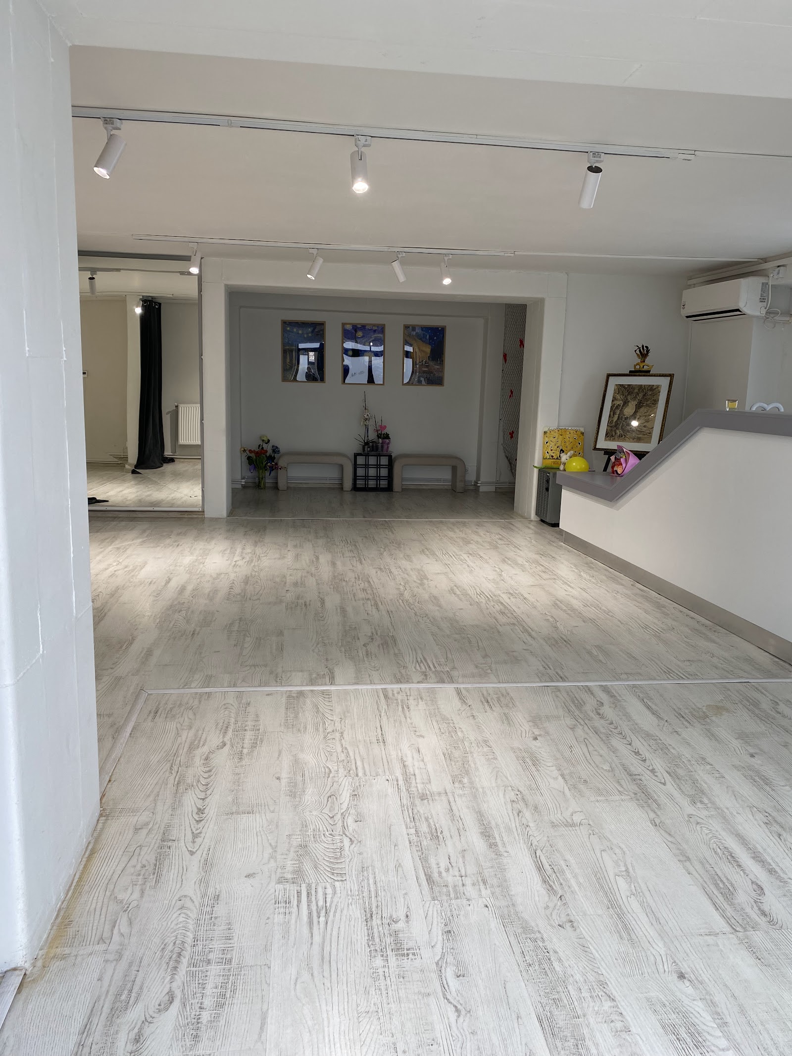 Mark Dance Studio