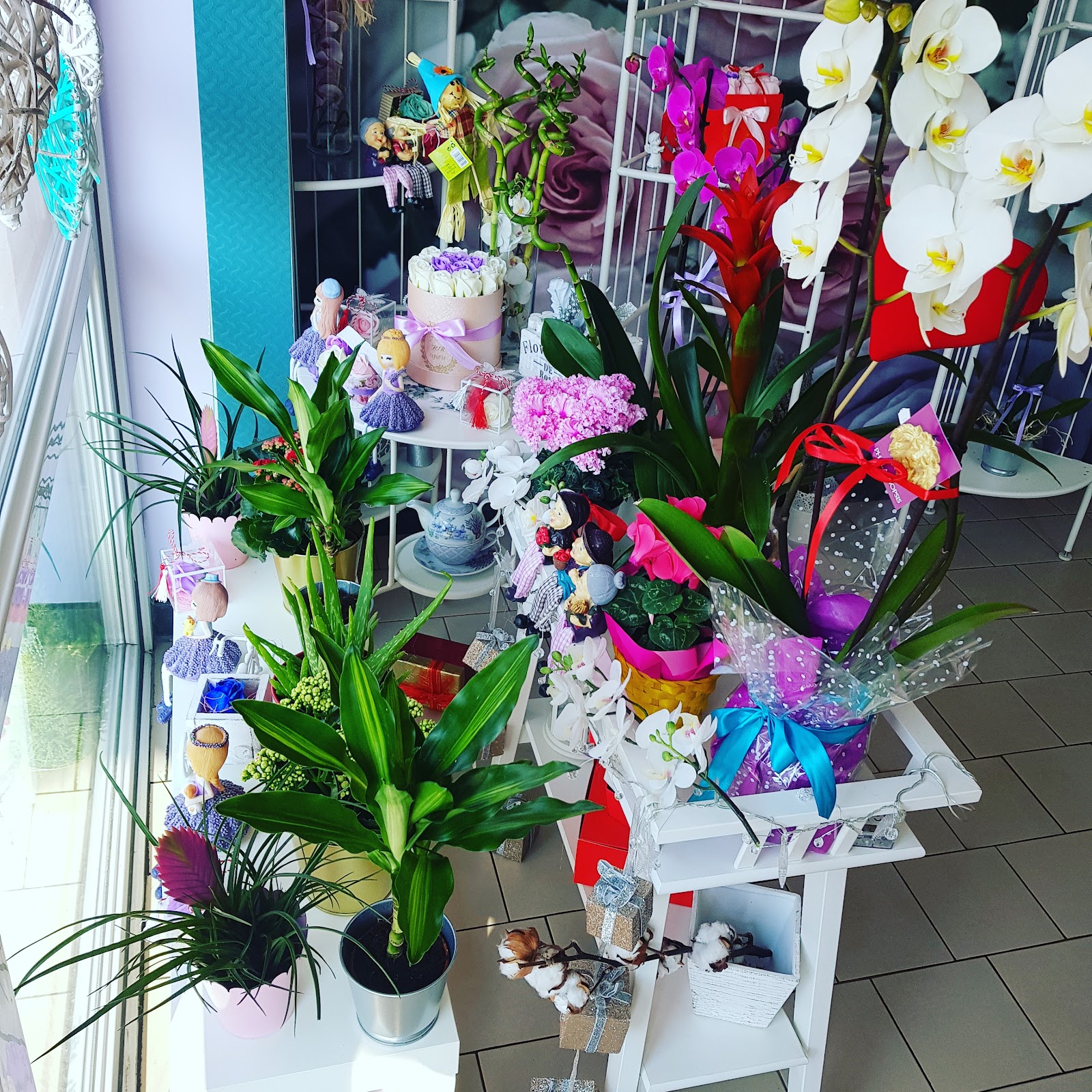 Roses Flowers Boutique