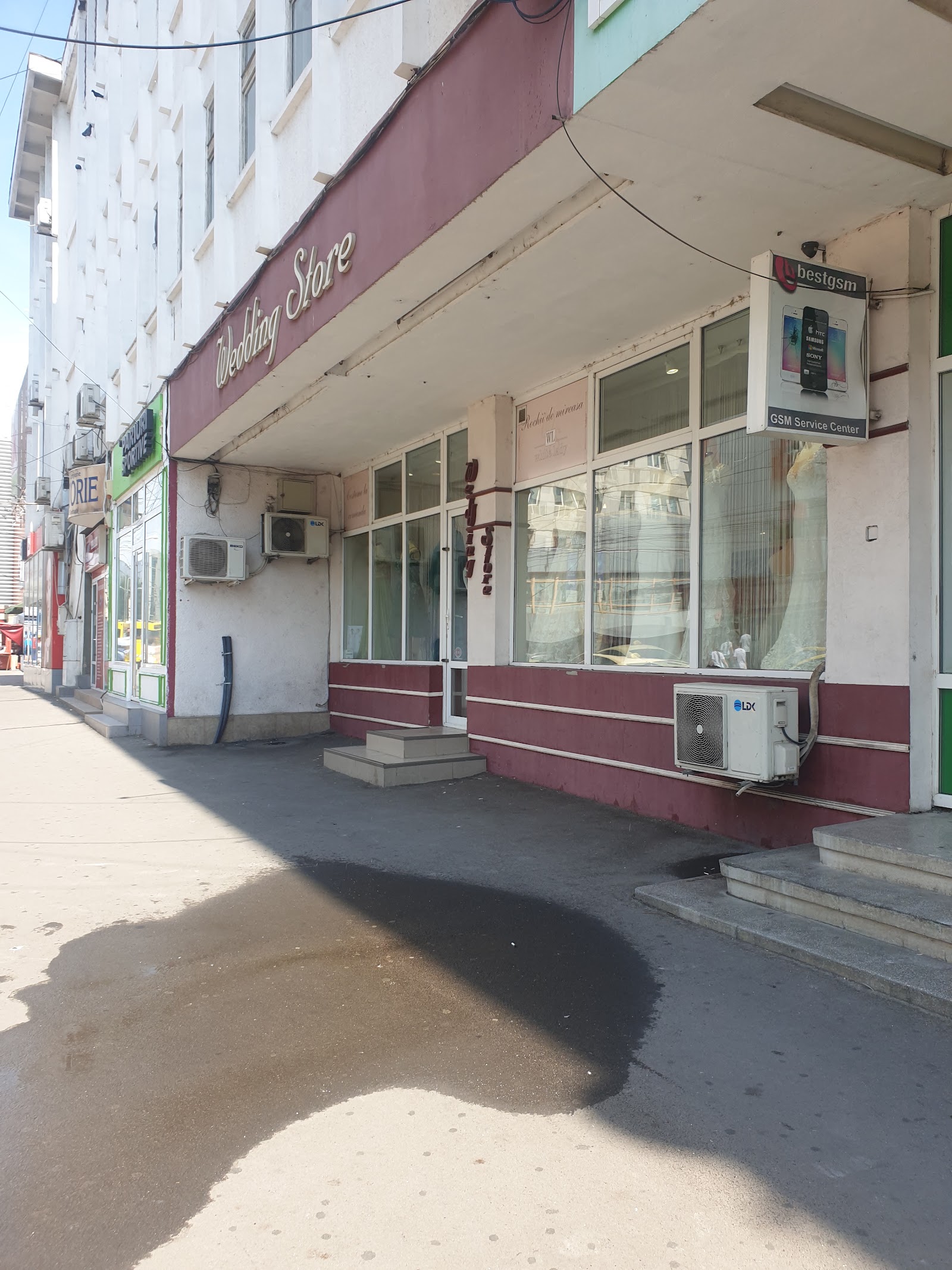 Wedding Store - Rochii de mireasă și de ocazie