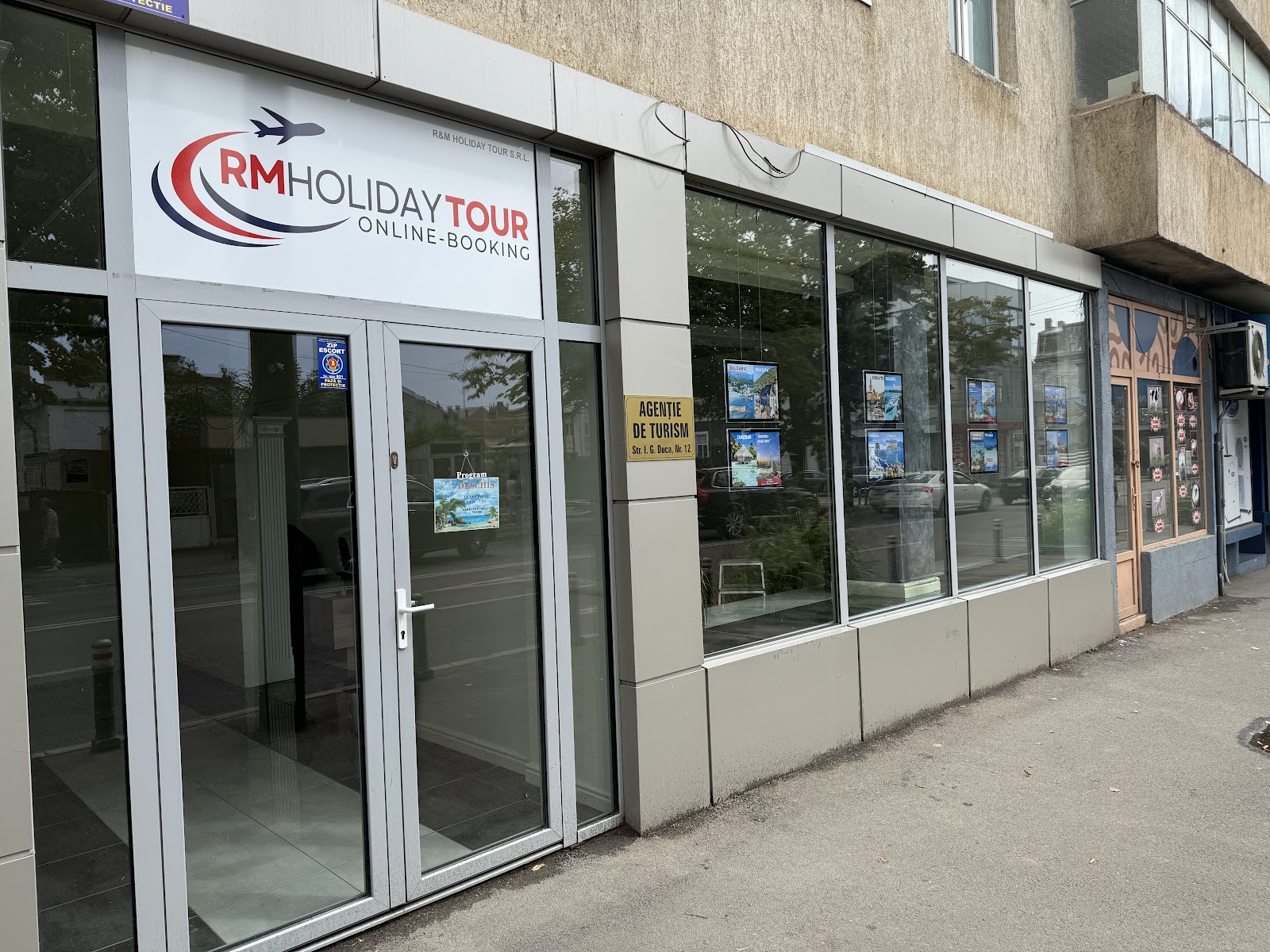 RM Holiday Tour