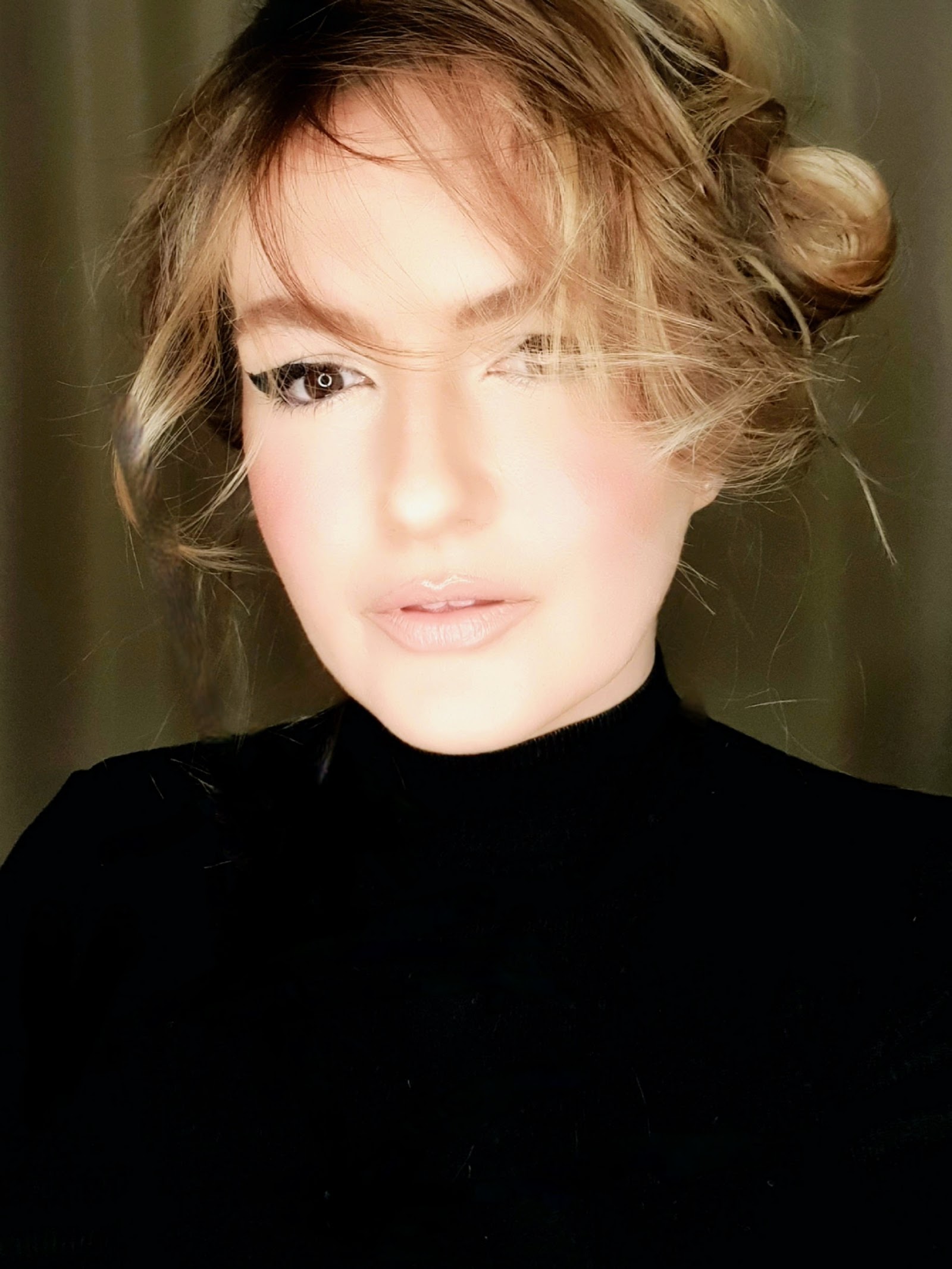Hair Stylist & Make-up Artist Diana Bicu
