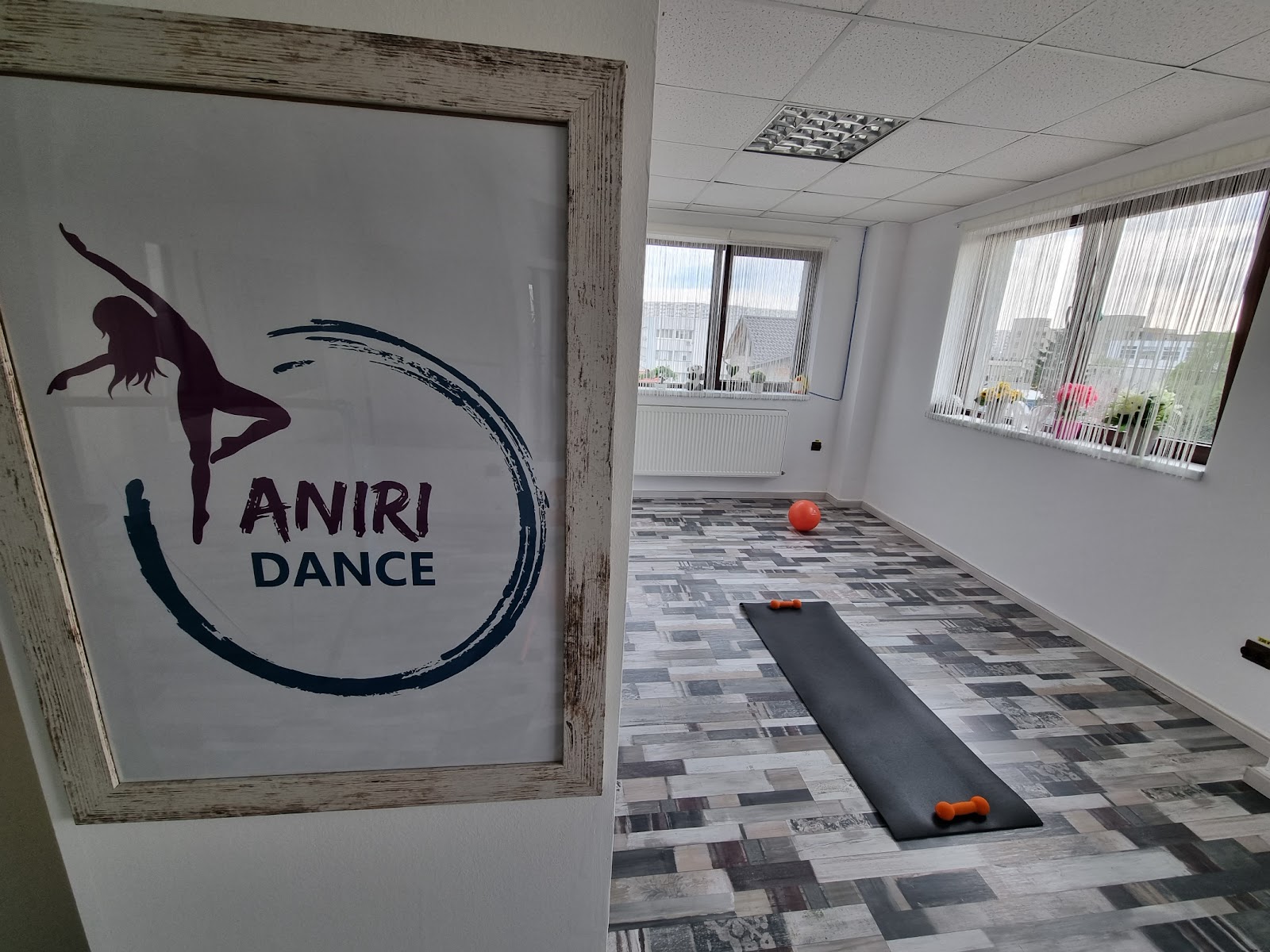 Dansul Mirilor - ANIRI Dance Bucuresti
