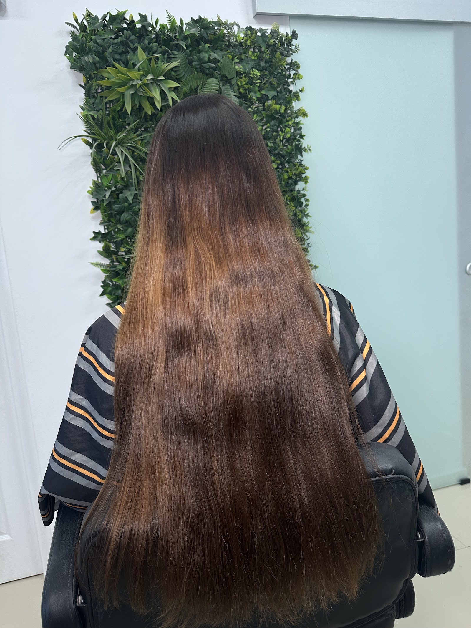 Kamani Salon