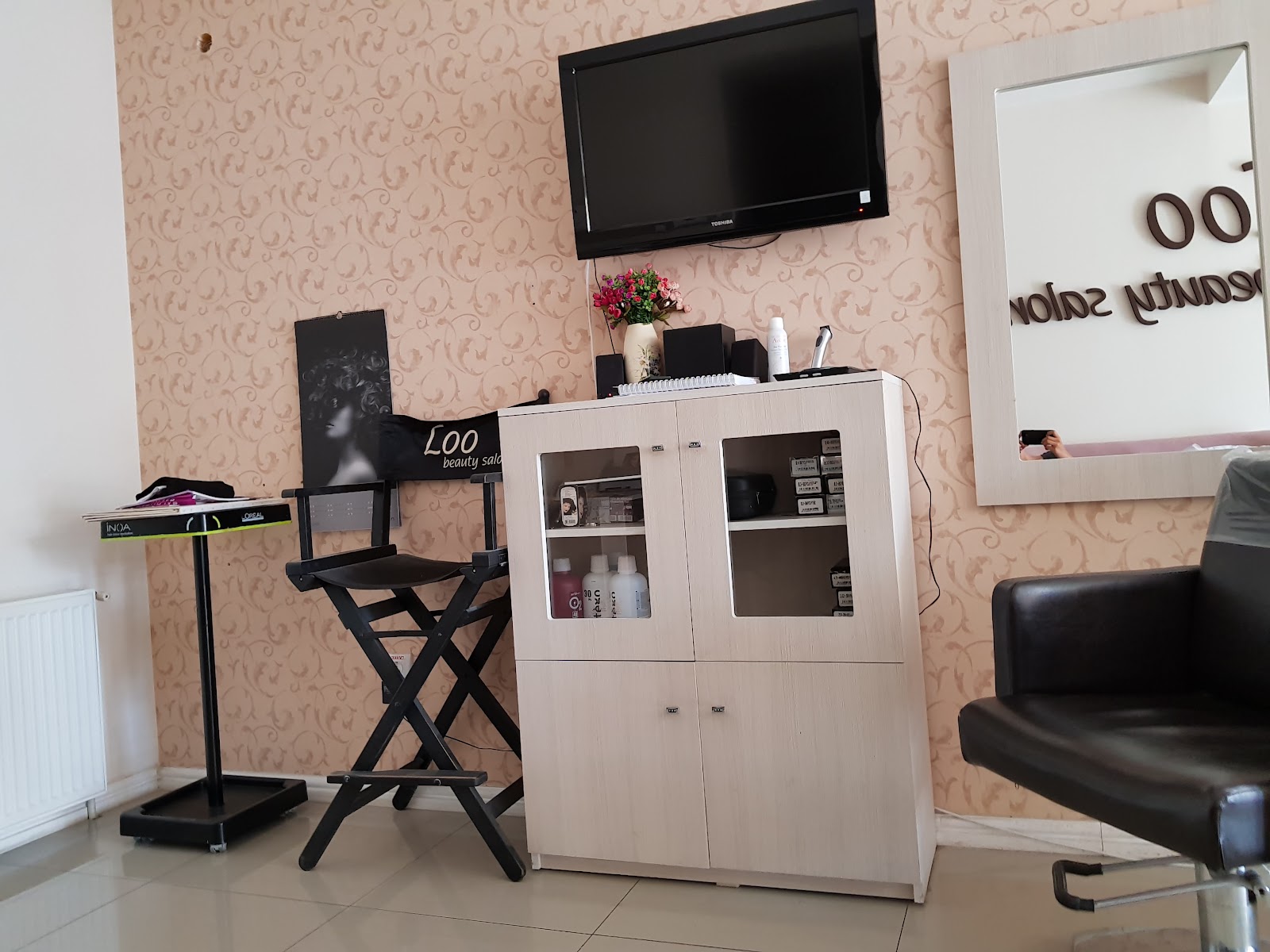 Loo Beauty Salon