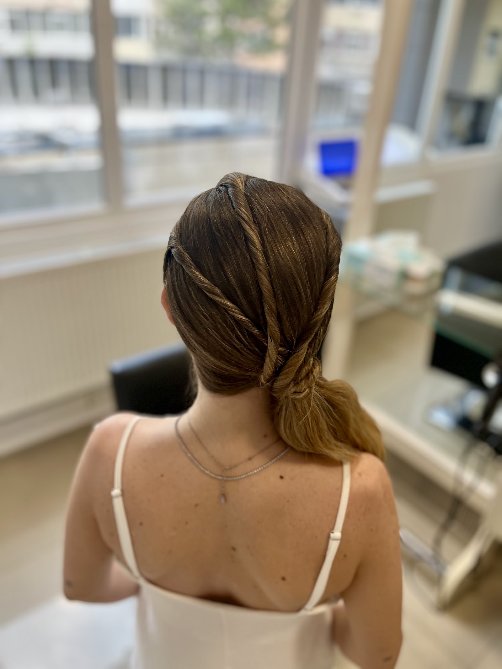 Costy Scutariu - Hairstylist