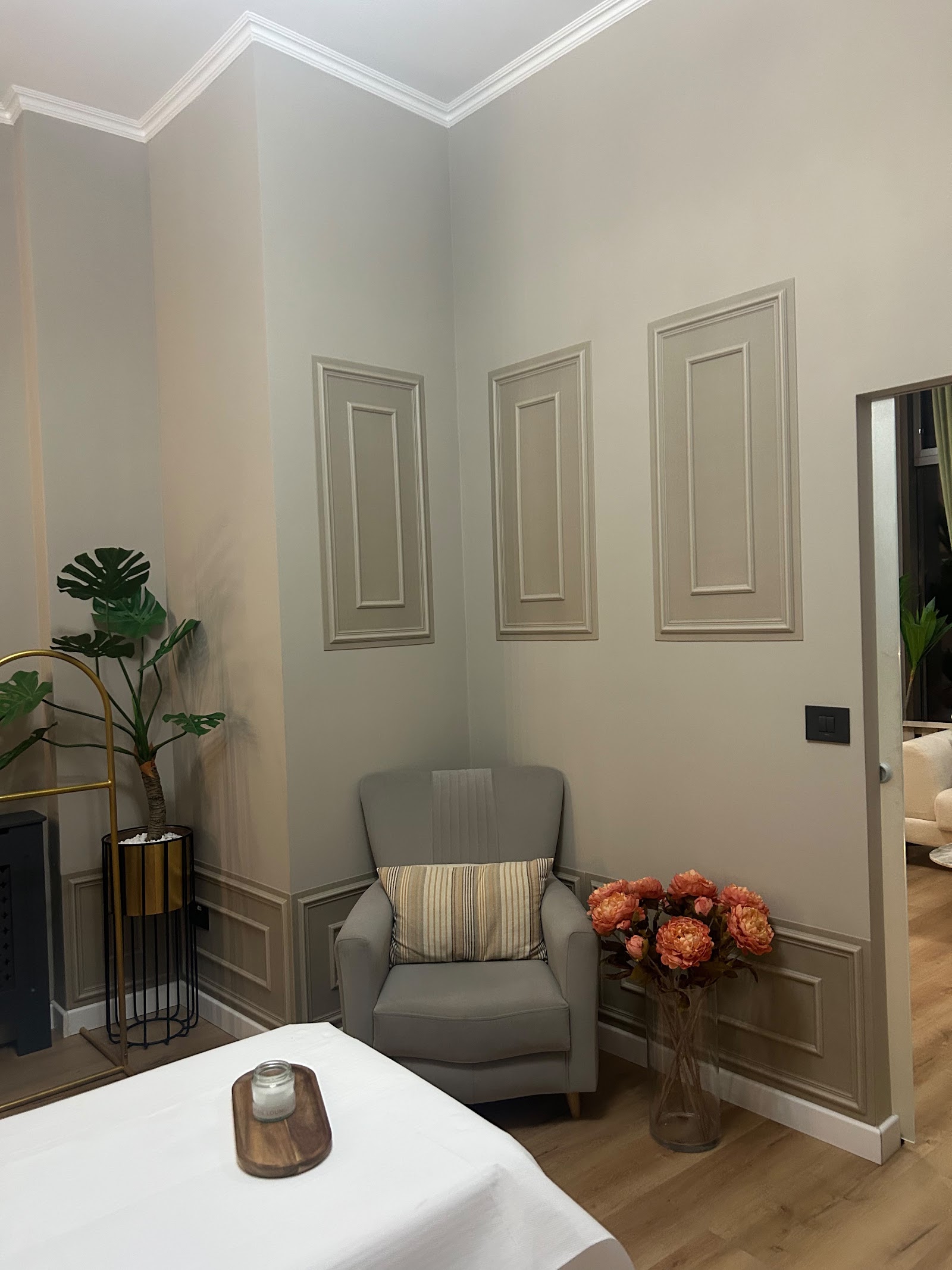 LA FEMME STUDIO - Epilare definitiva cu laser Constanta