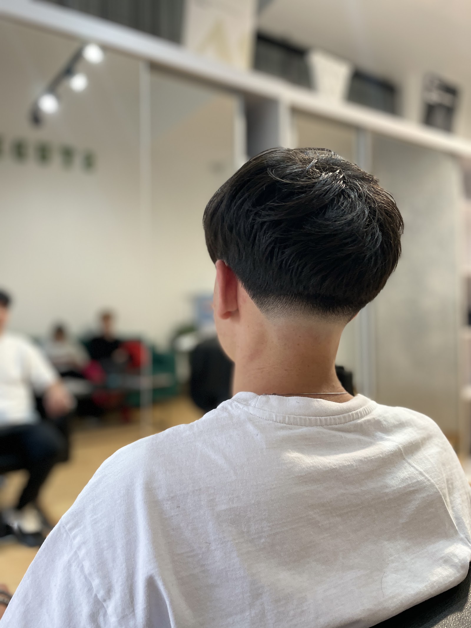 HAIR ROOM - BEAUTY SALON