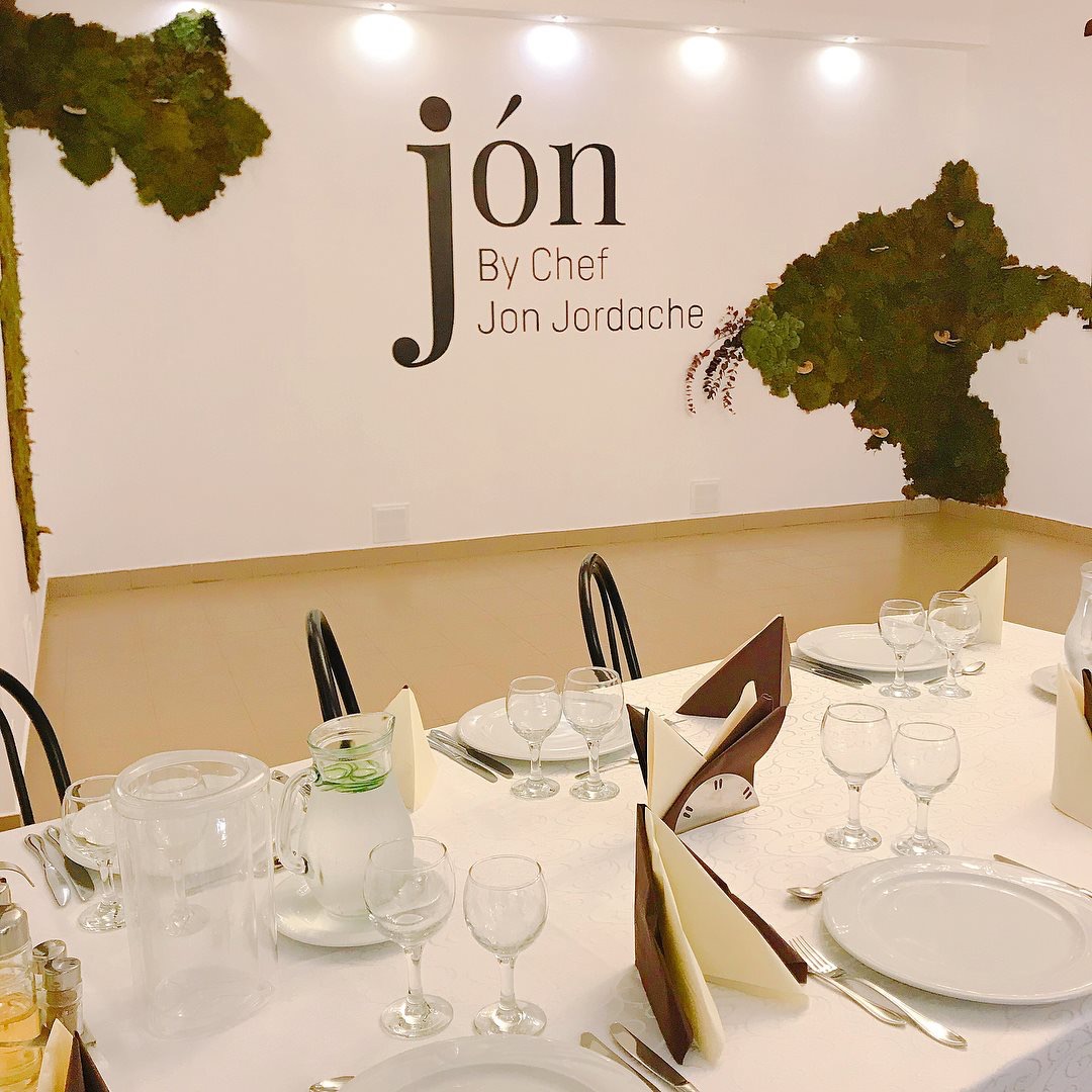 Jon by Chef Jon Jordache Centru de Evenimente