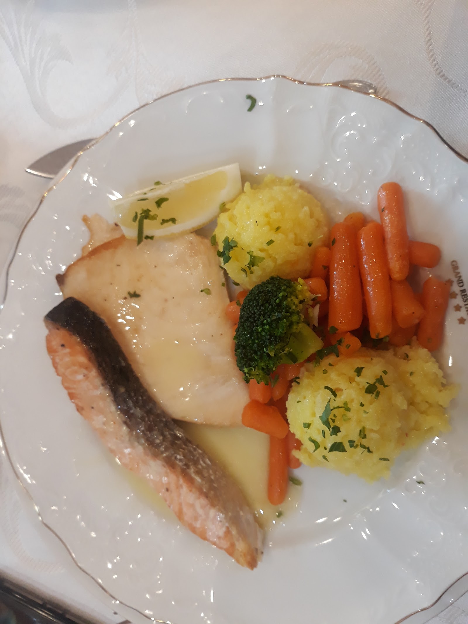 Grand Restaurant